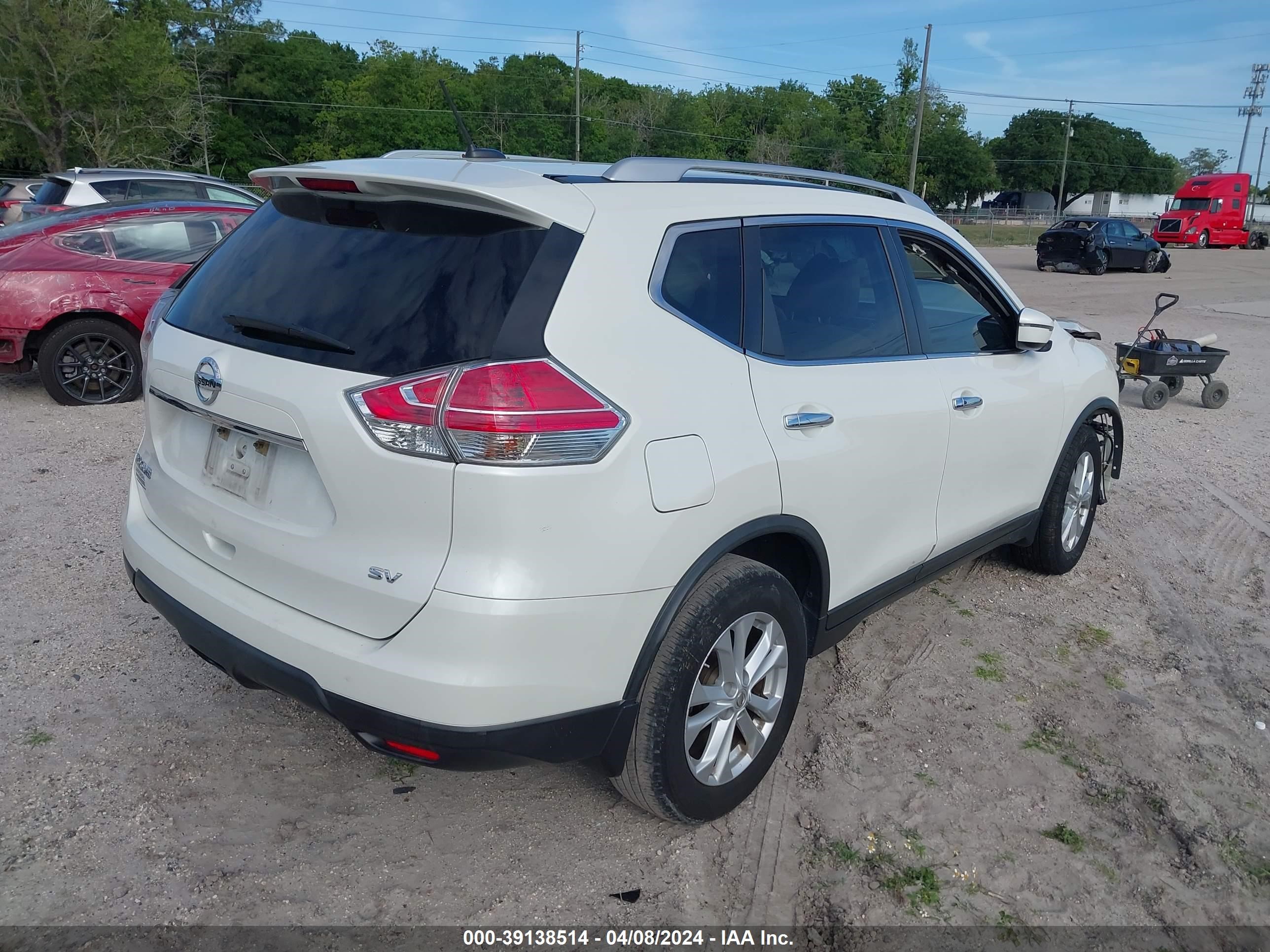 Photo 3 VIN: KNMAT2MT1GP620420 - NISSAN ROGUE 