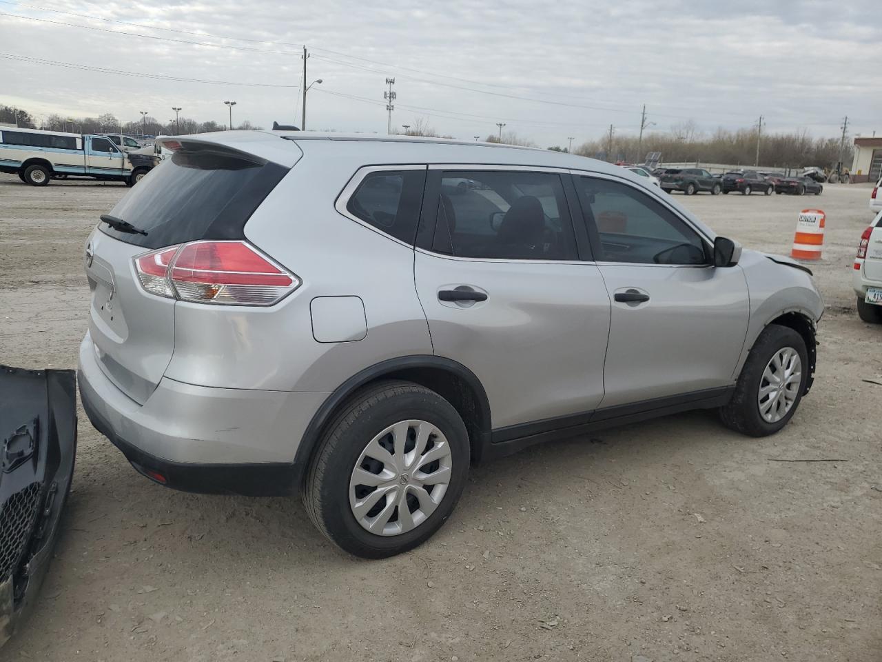 Photo 2 VIN: KNMAT2MT1GP690113 - NISSAN ROGUE 