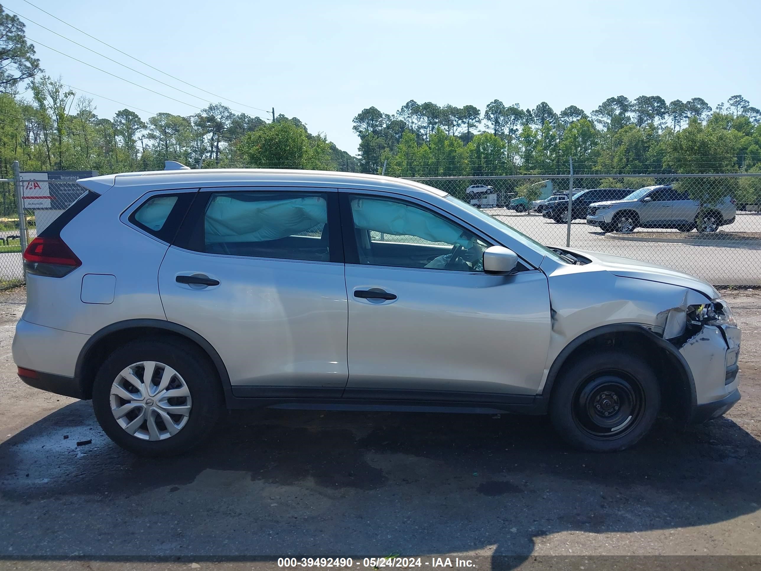 Photo 12 VIN: KNMAT2MT1JP538355 - NISSAN ROGUE 