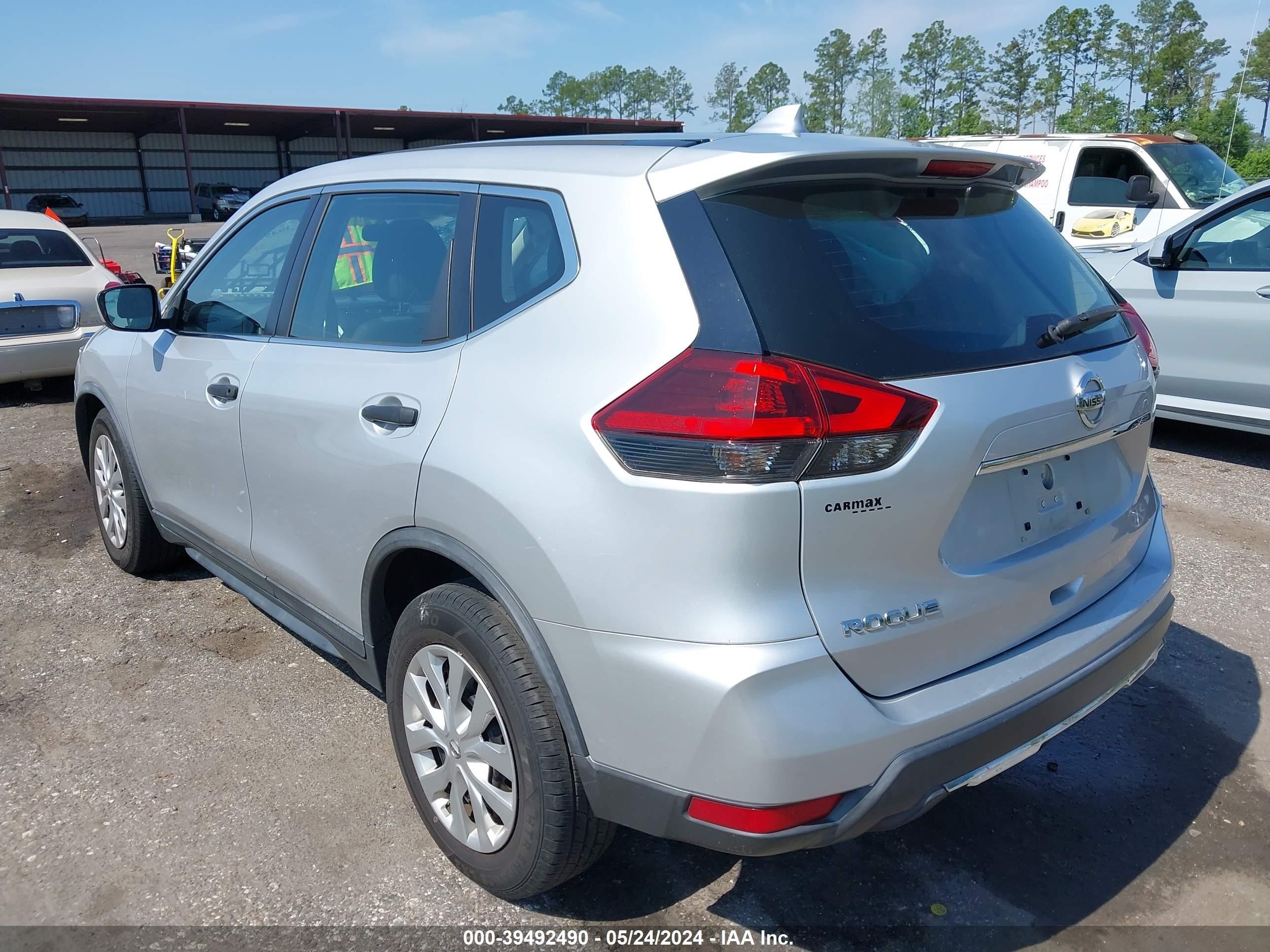 Photo 2 VIN: KNMAT2MT1JP538355 - NISSAN ROGUE 