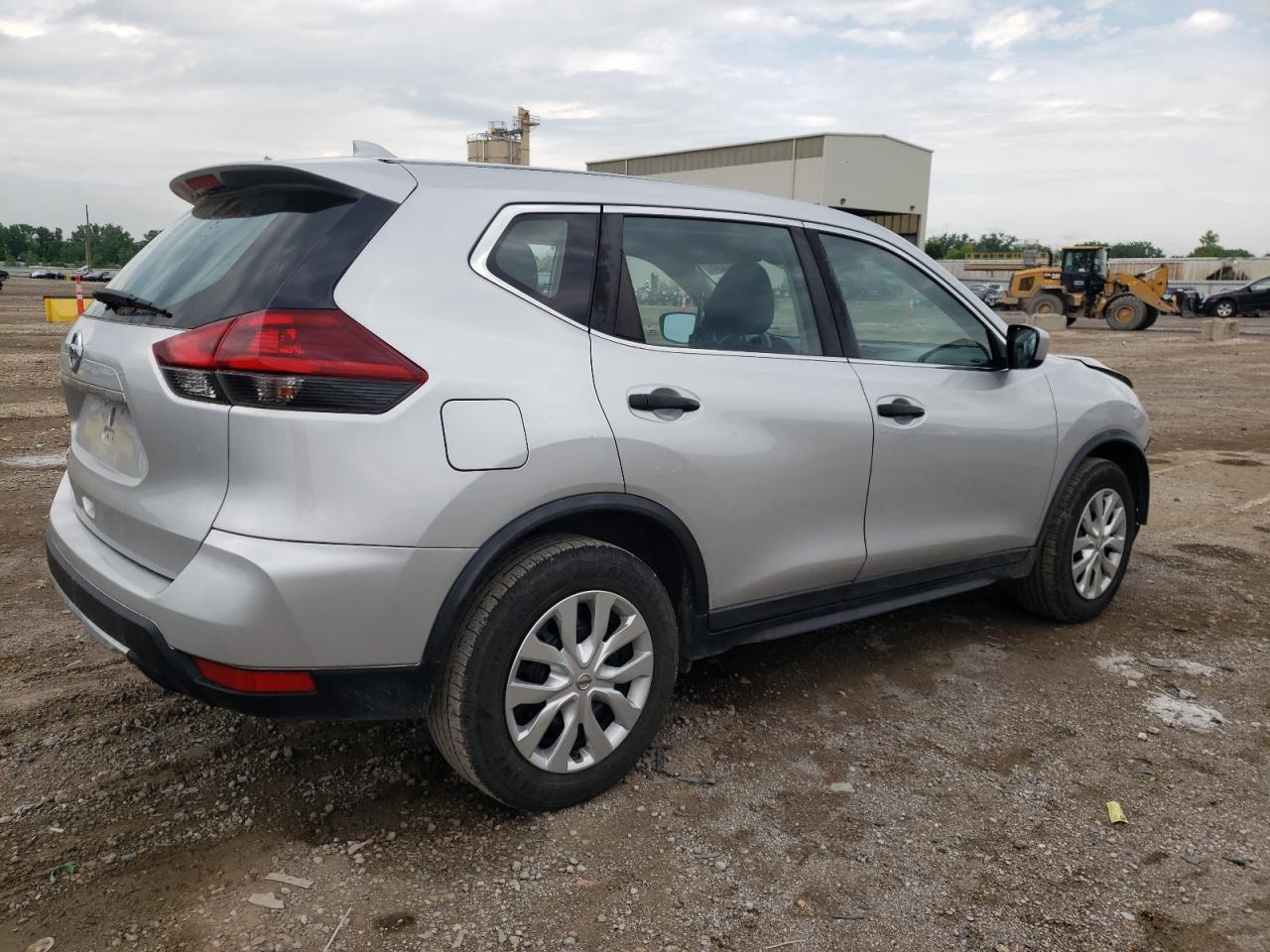 Photo 2 VIN: KNMAT2MT1JP567032 - NISSAN ROGUE 