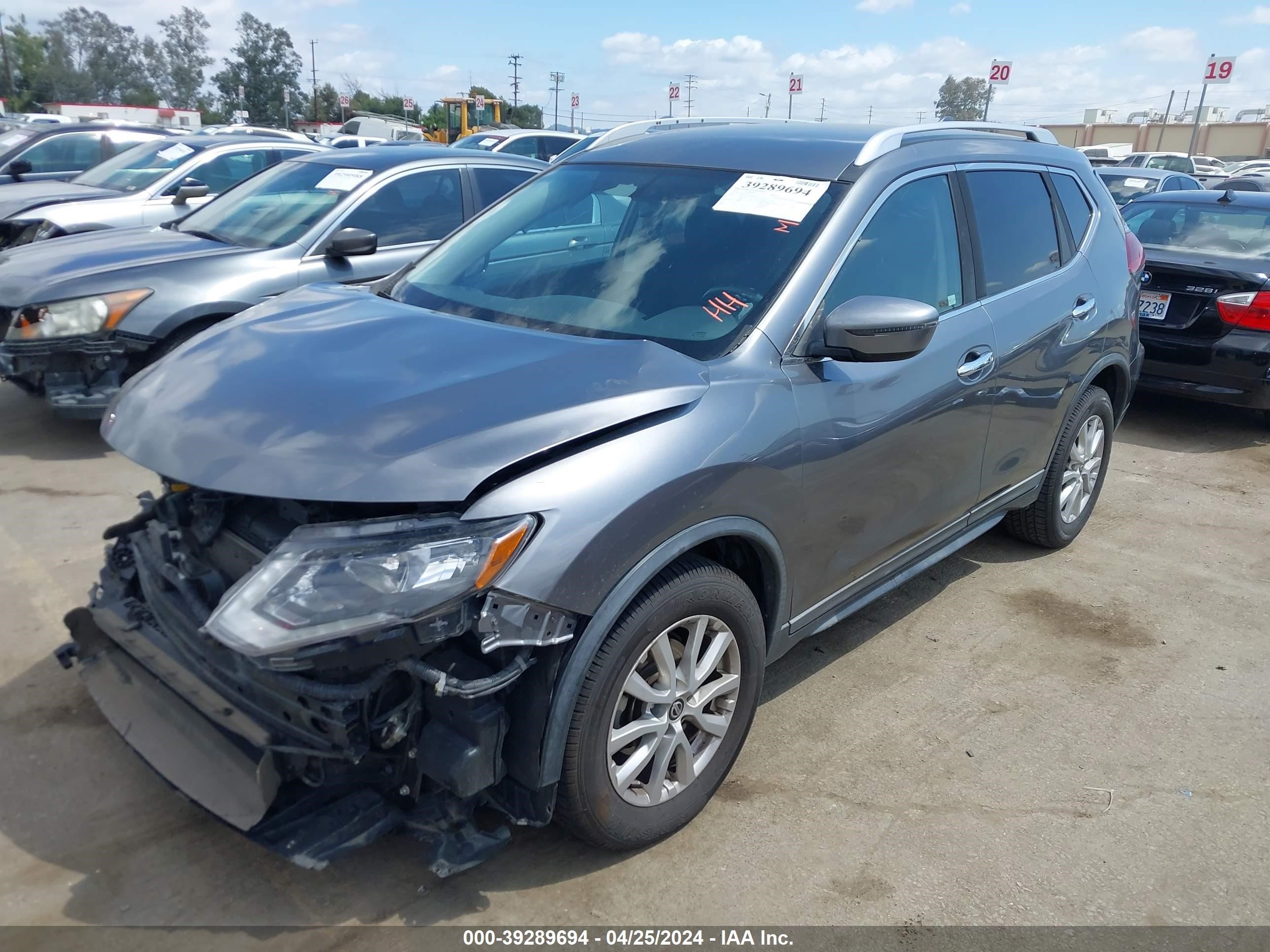 Photo 1 VIN: KNMAT2MT1JP592254 - NISSAN ROGUE 