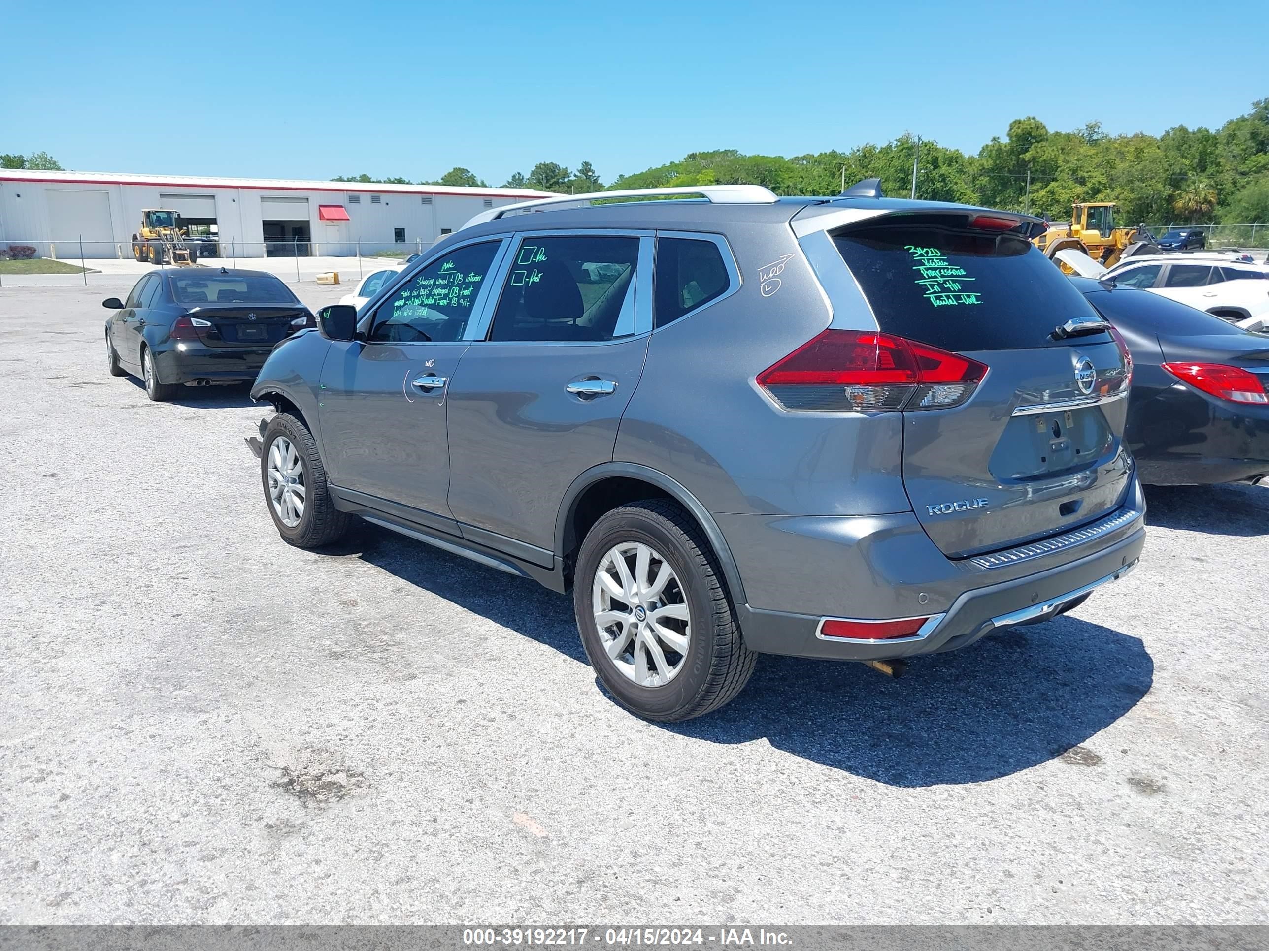 Photo 2 VIN: KNMAT2MT1LP533160 - NISSAN ROGUE 