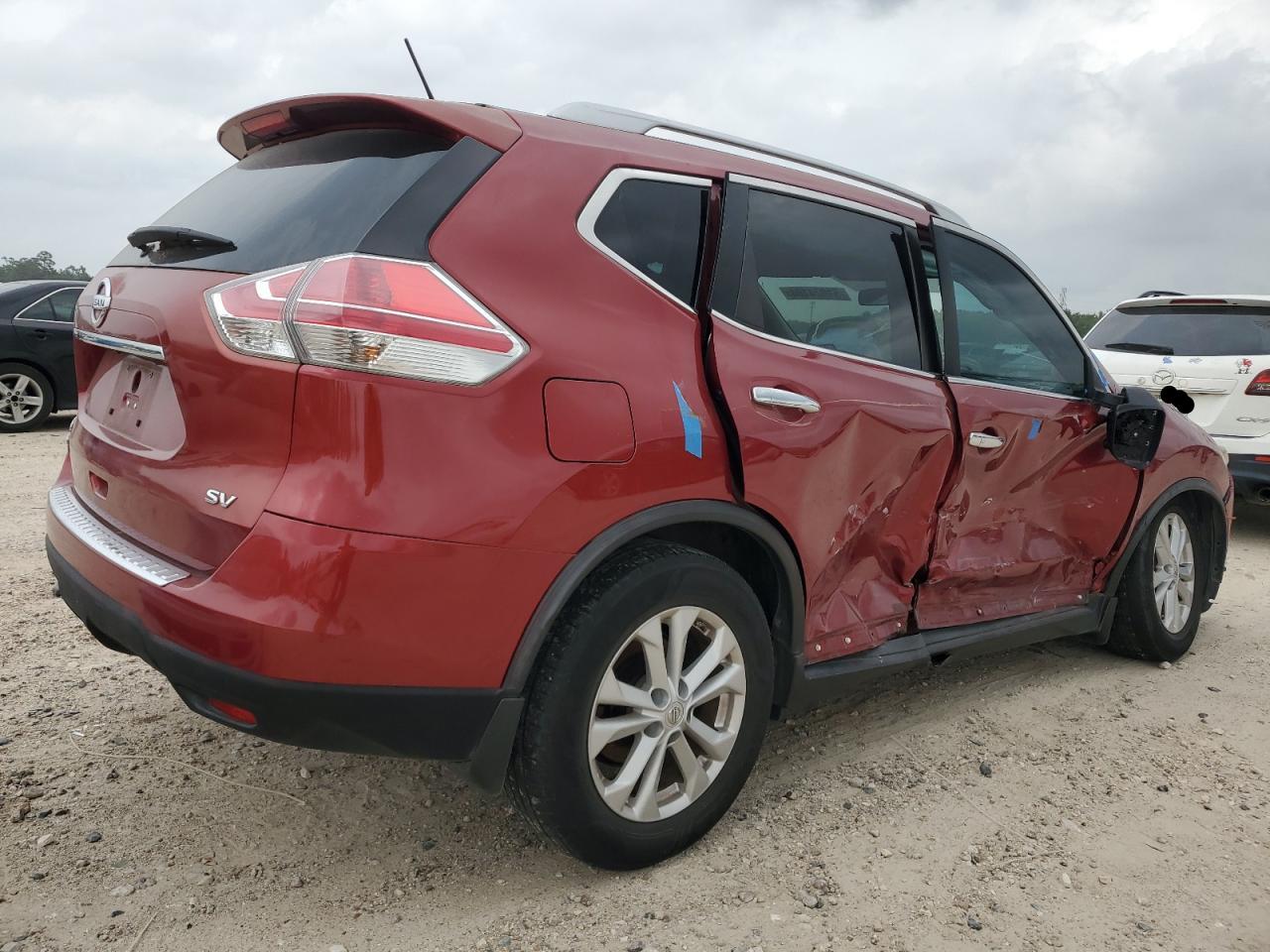 Photo 2 VIN: KNMAT2MT2FP506828 - NISSAN ROGUE 