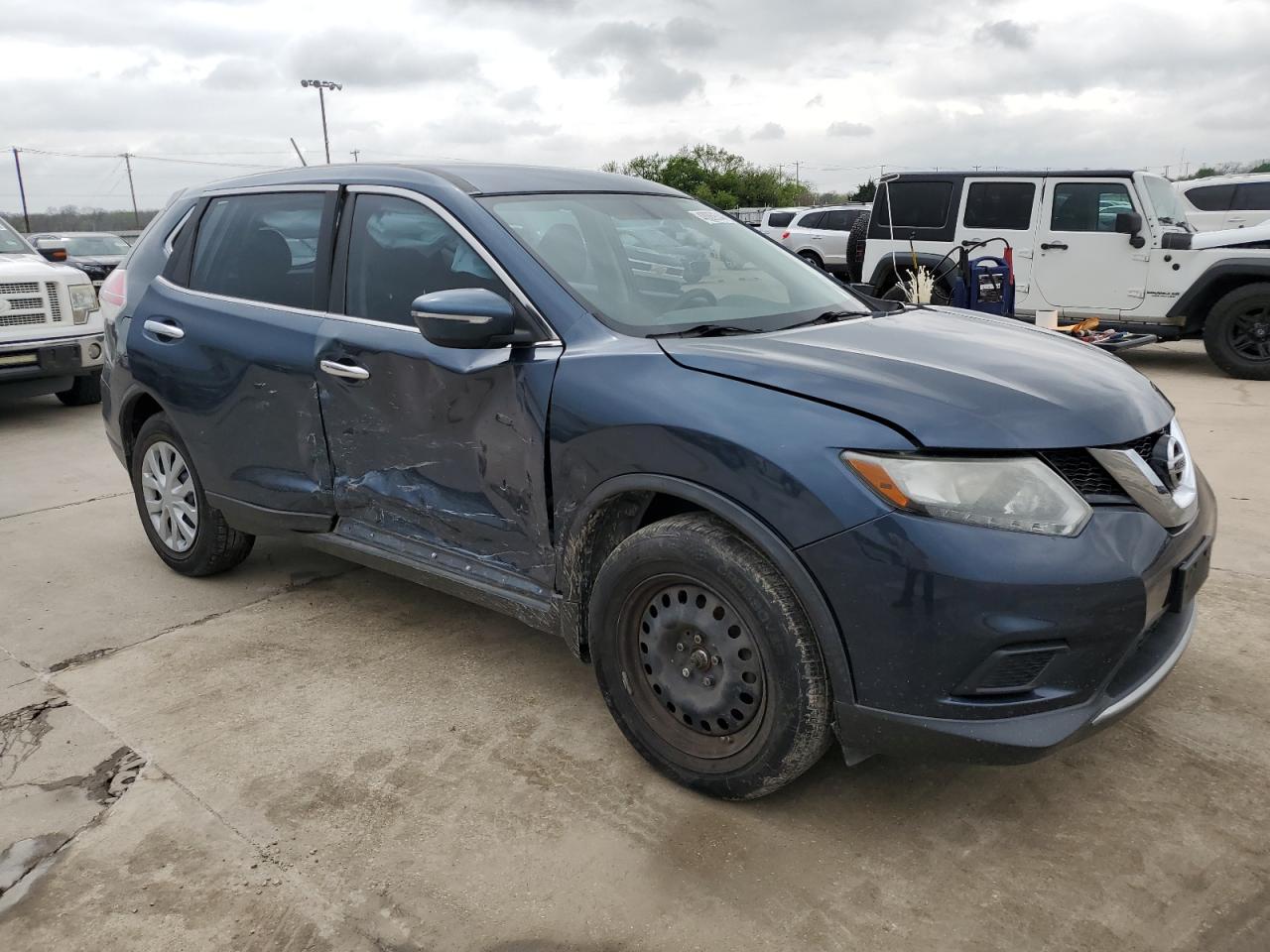 Photo 3 VIN: KNMAT2MT2FP529588 - NISSAN ROGUE 