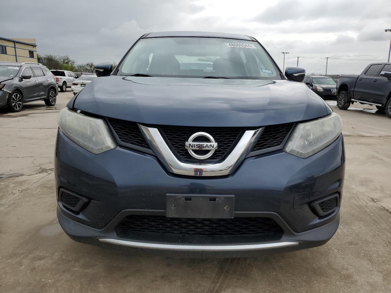 Photo 4 VIN: KNMAT2MT2FP529588 - NISSAN ROGUE 