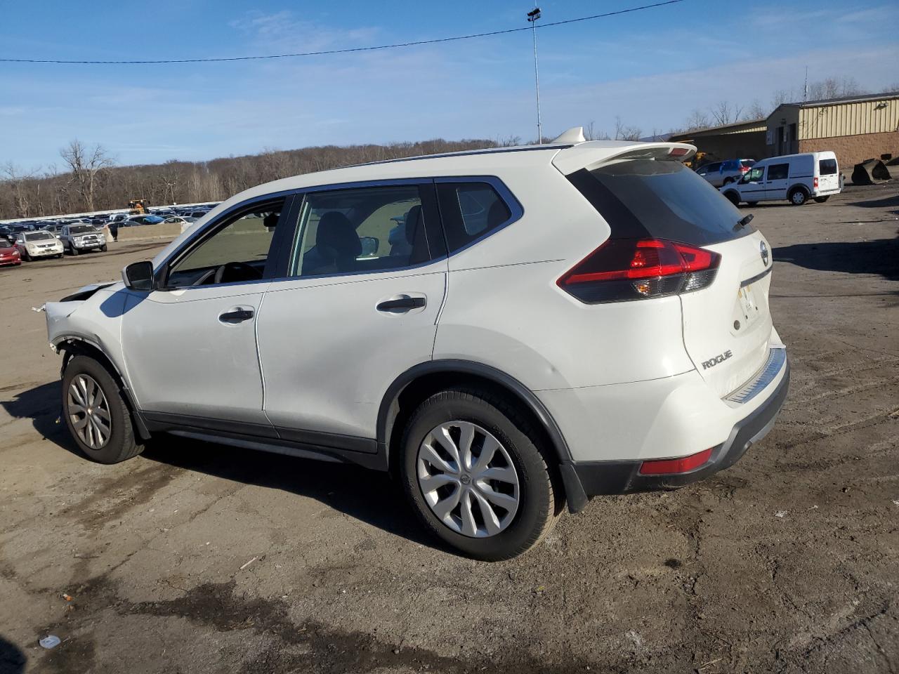 Photo 1 VIN: KNMAT2MT2JP602323 - NISSAN ROGUE 