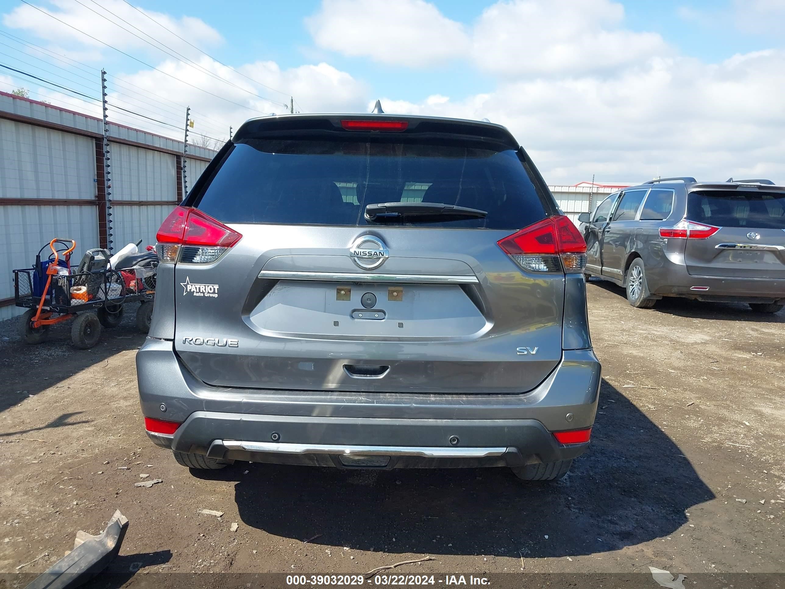 Photo 16 VIN: KNMAT2MT2KP533134 - NISSAN ROGUE 