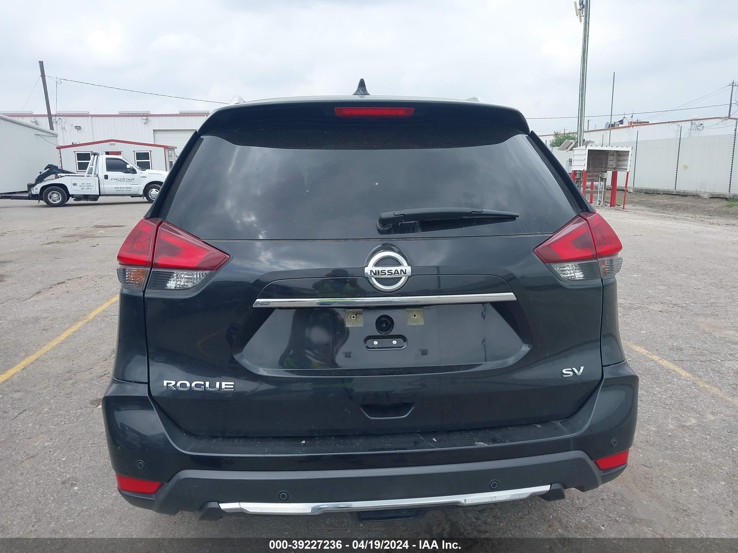 Photo 15 VIN: KNMAT2MT2LP532924 - NISSAN ROGUE 