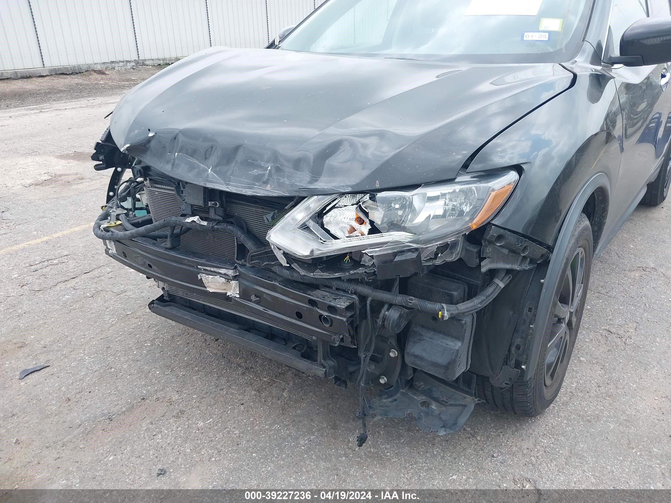 Photo 5 VIN: KNMAT2MT2LP532924 - NISSAN ROGUE 