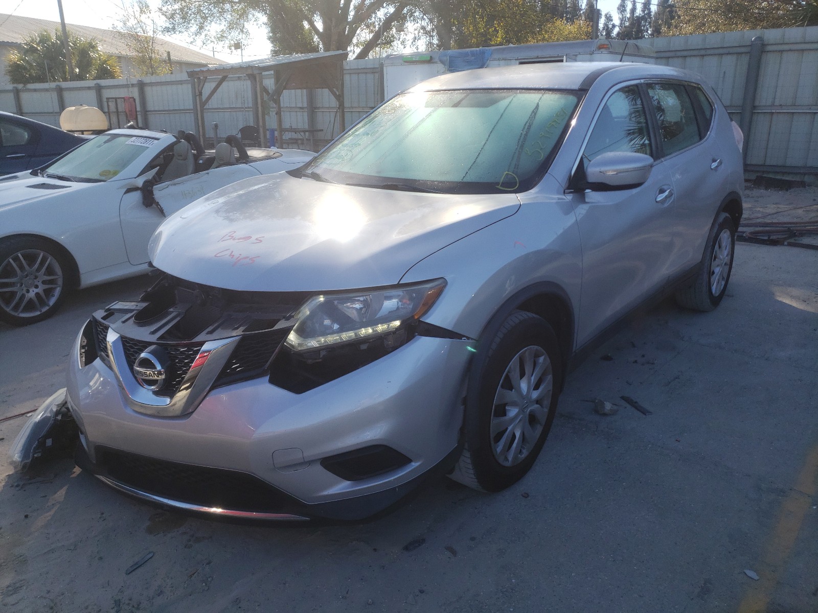 Photo 1 VIN: KNMAT2MT3FP572255 - NISSAN ROGUE S 