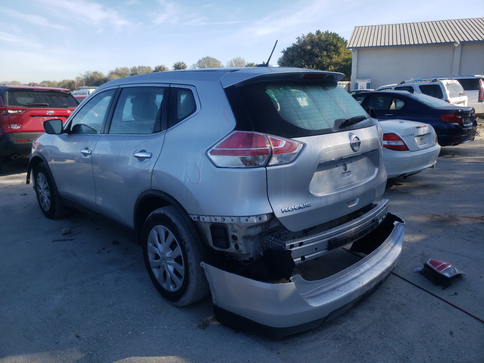 Photo 2 VIN: KNMAT2MT3FP572255 - NISSAN ROGUE S 