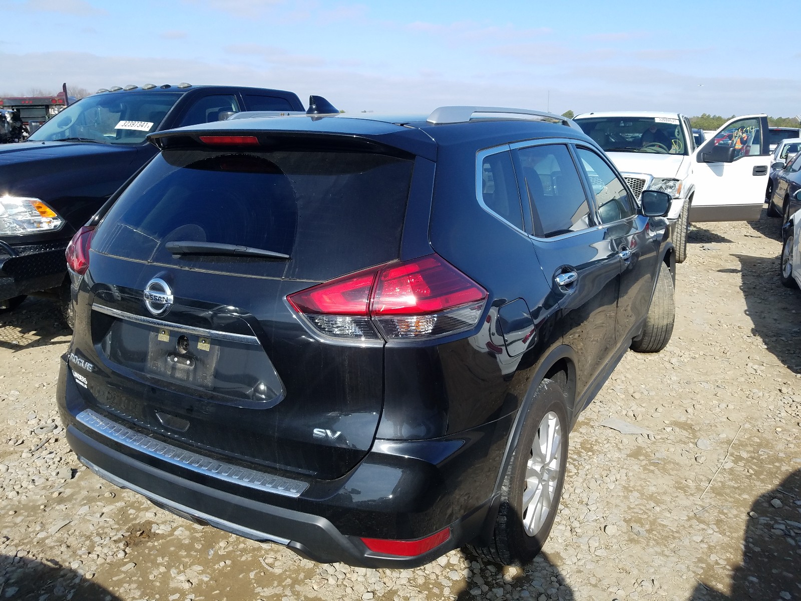 Photo 3 VIN: KNMAT2MT3HP613034 - NISSAN ROGUE 