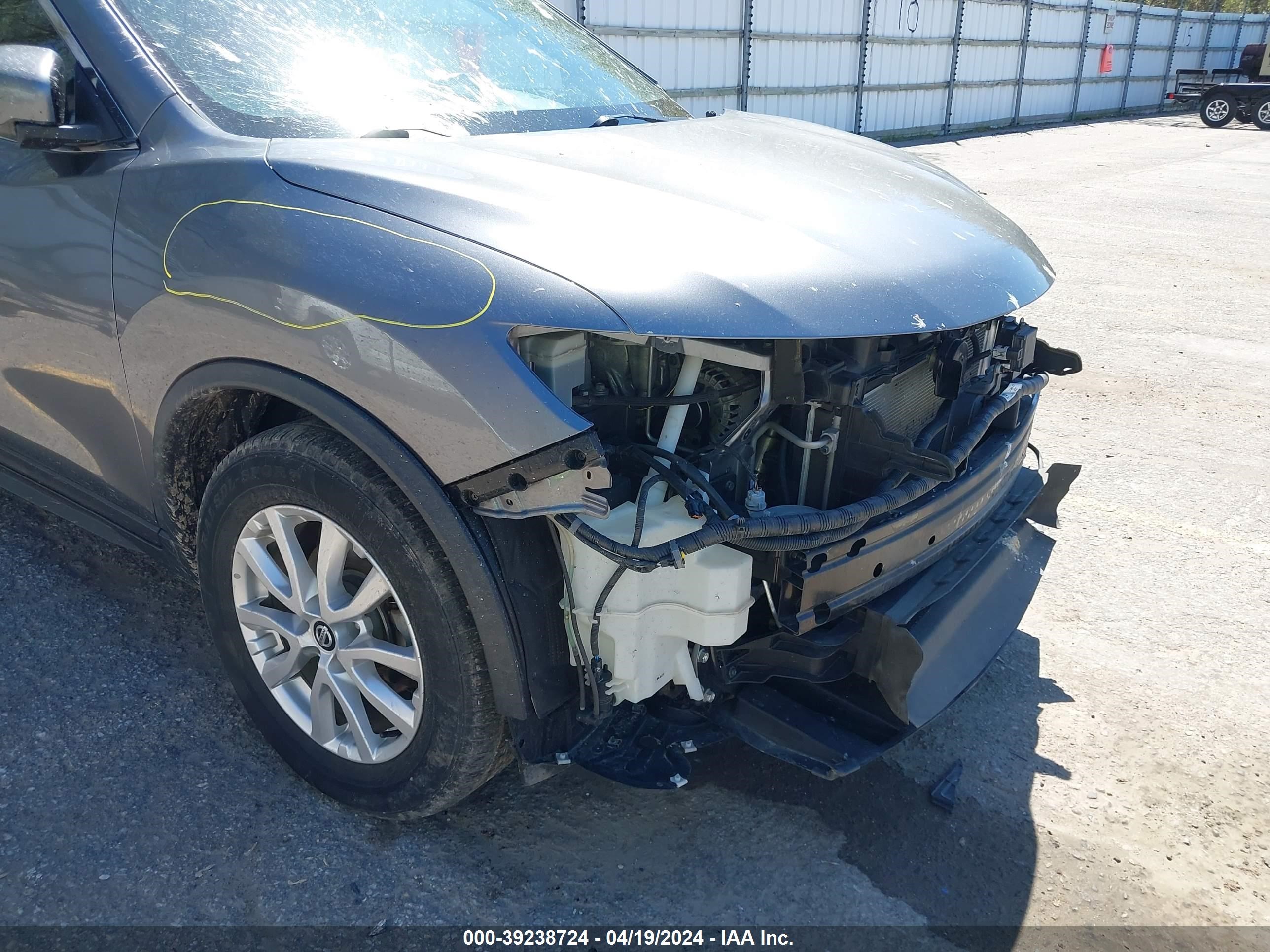 Photo 17 VIN: KNMAT2MT3LP506946 - NISSAN ROGUE 