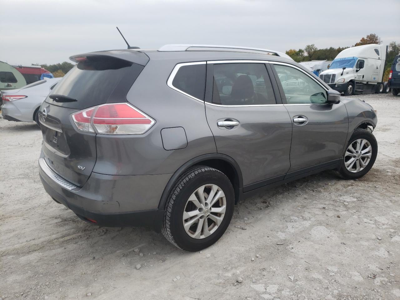 Photo 2 VIN: KNMAT2MT4FP527874 - NISSAN ROGUE 