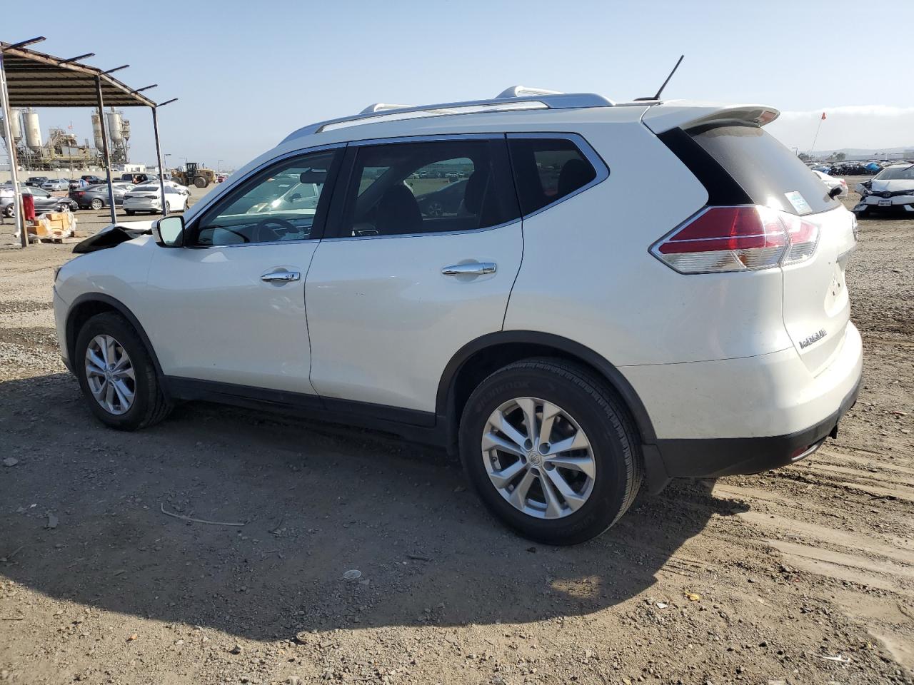 Photo 1 VIN: KNMAT2MT4FP561149 - NISSAN ROGUE 