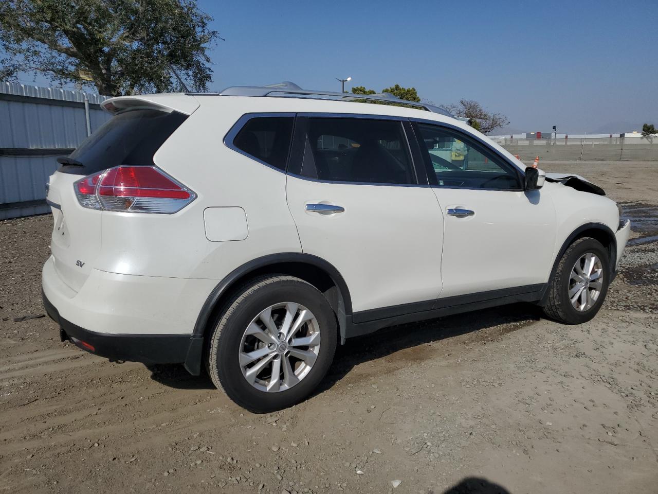 Photo 2 VIN: KNMAT2MT4FP561149 - NISSAN ROGUE 