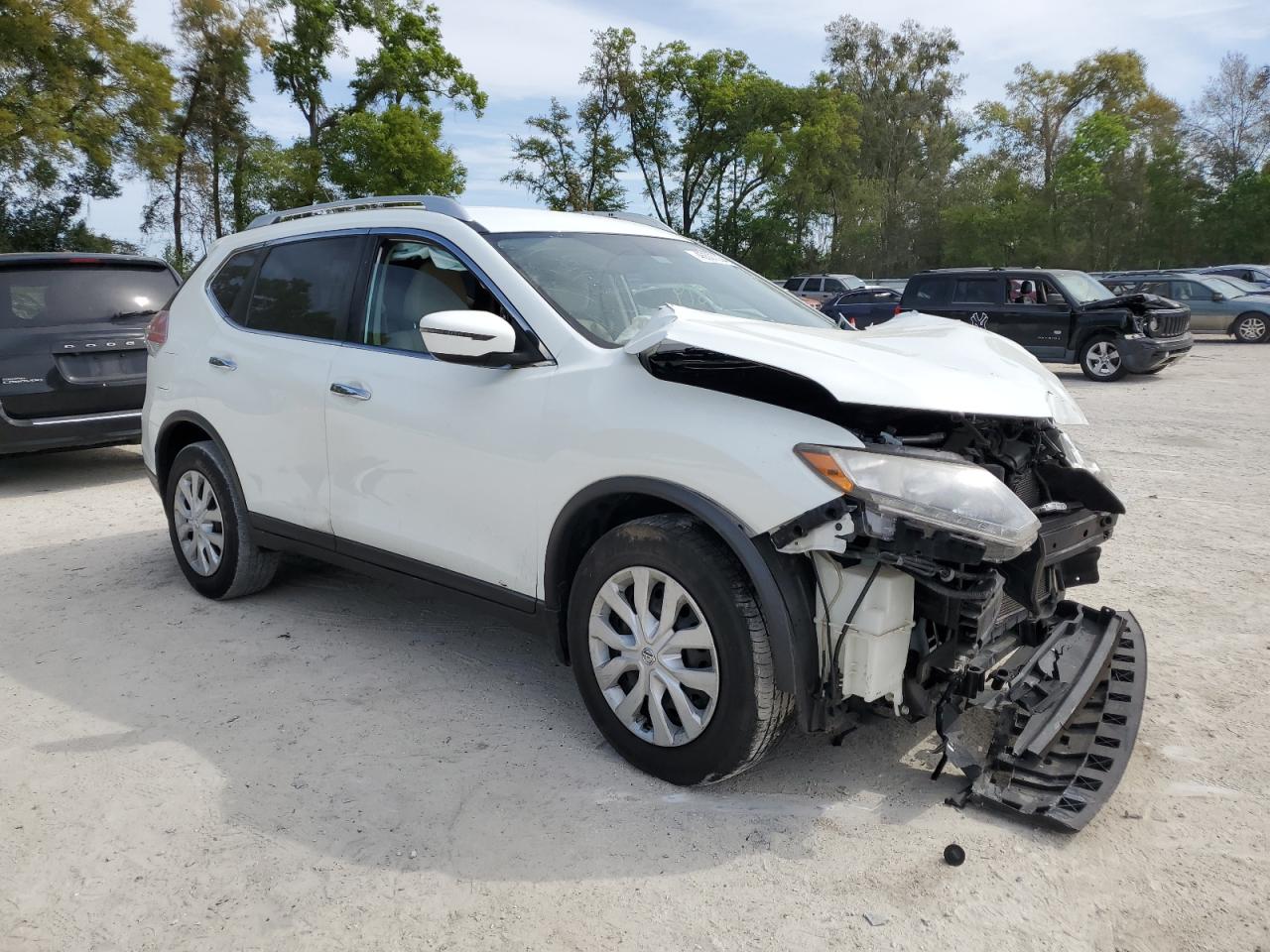 Photo 3 VIN: KNMAT2MT4GP632710 - NISSAN ROGUE 