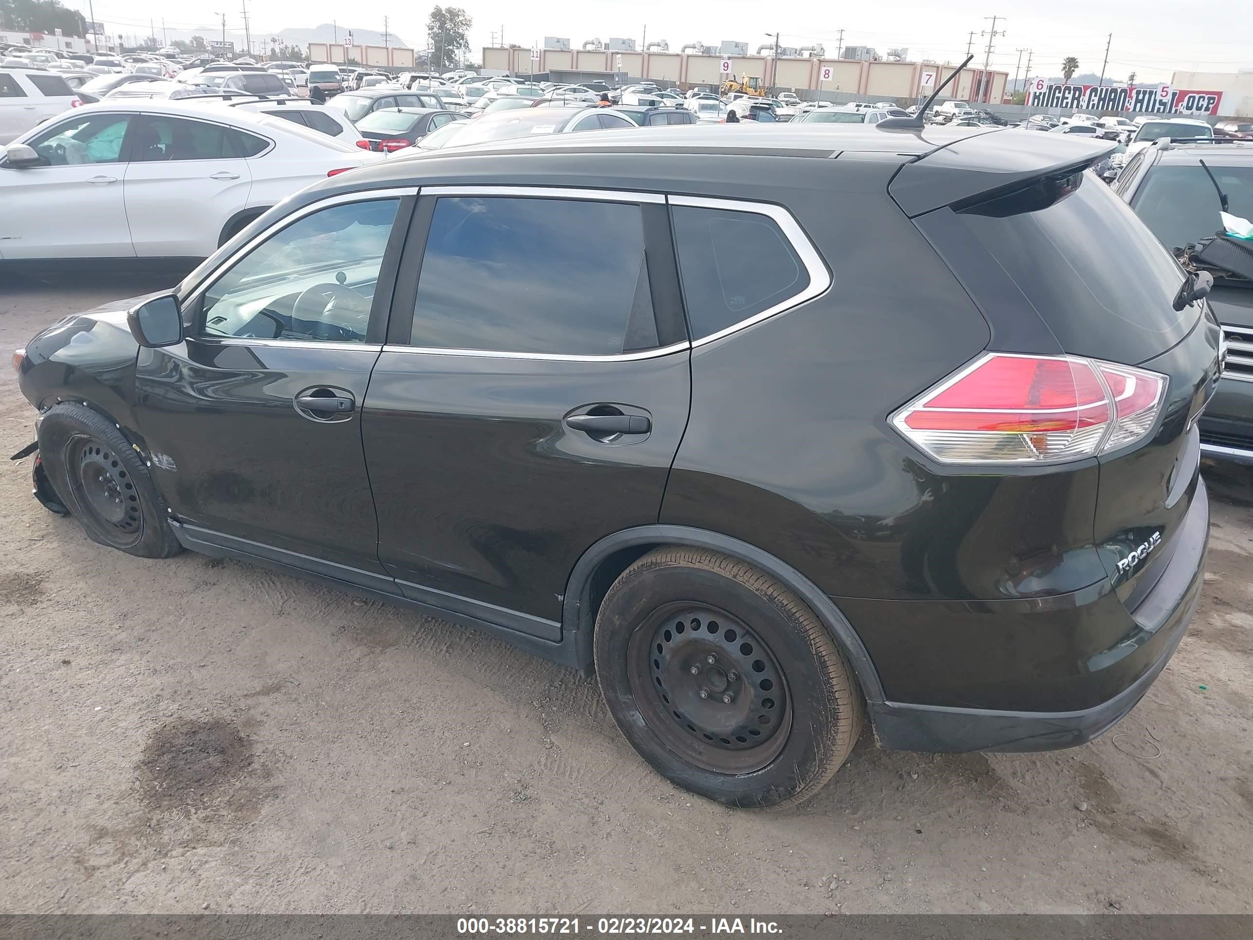 Photo 2 VIN: KNMAT2MT4GP686881 - NISSAN ROGUE 