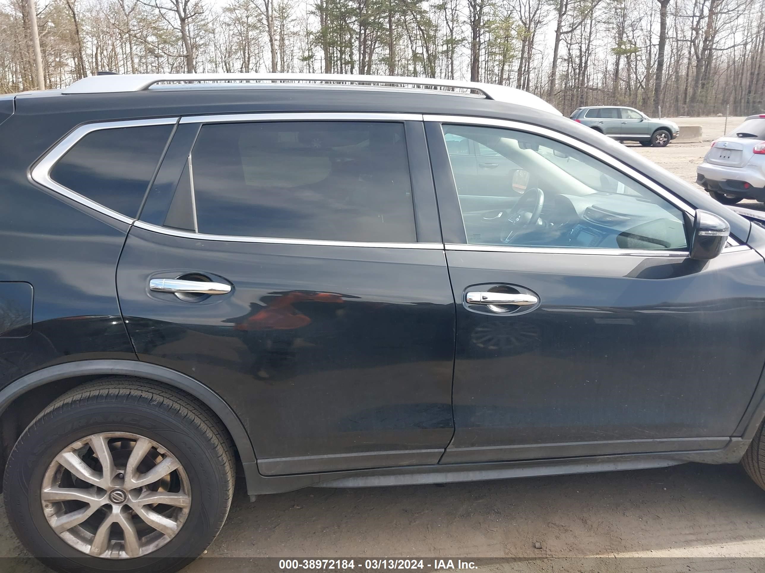 Photo 13 VIN: KNMAT2MT4JP515572 - NISSAN ROGUE 