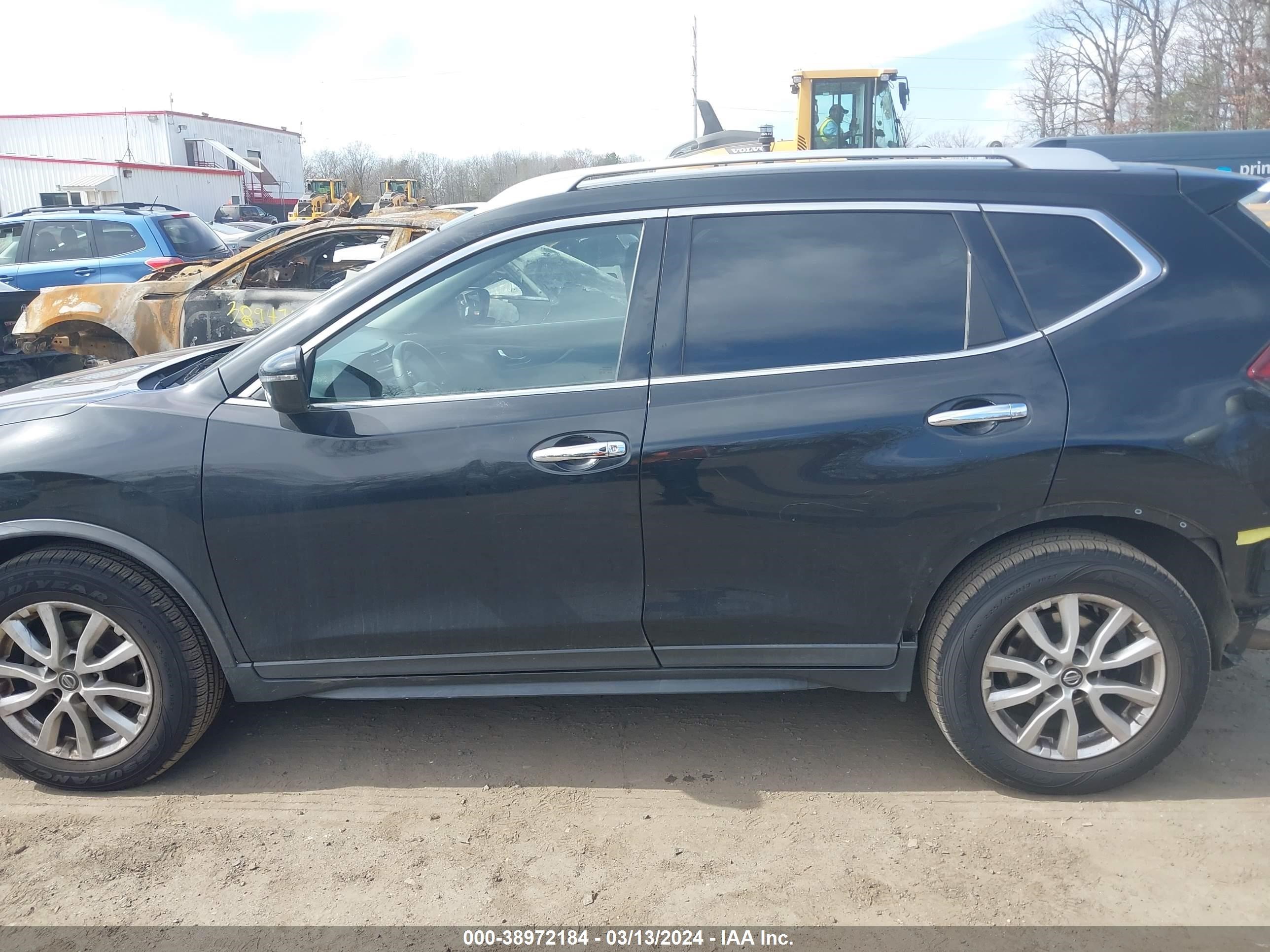 Photo 14 VIN: KNMAT2MT4JP515572 - NISSAN ROGUE 