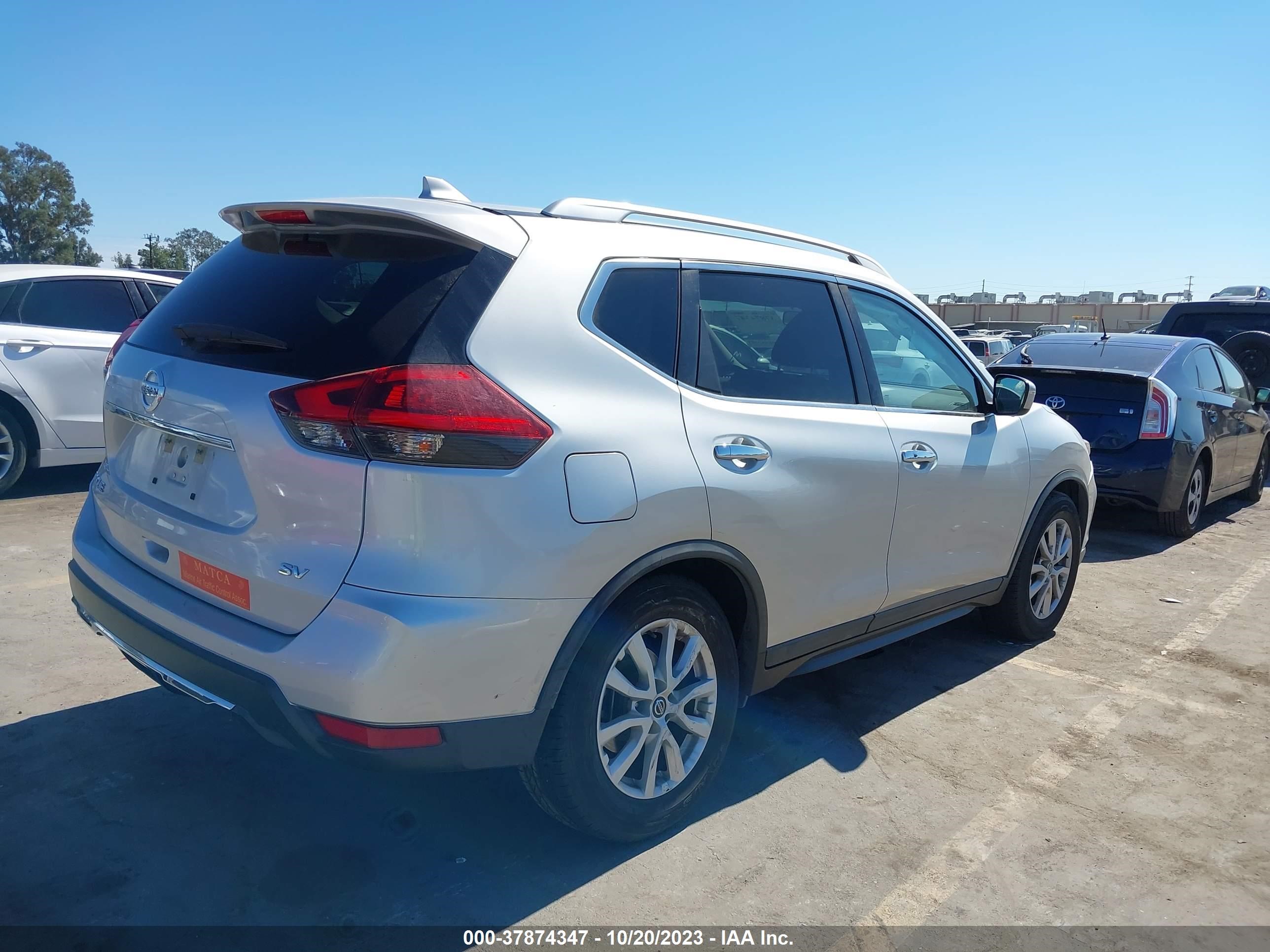 Photo 3 VIN: KNMAT2MT4JP537068 - NISSAN ROGUE 