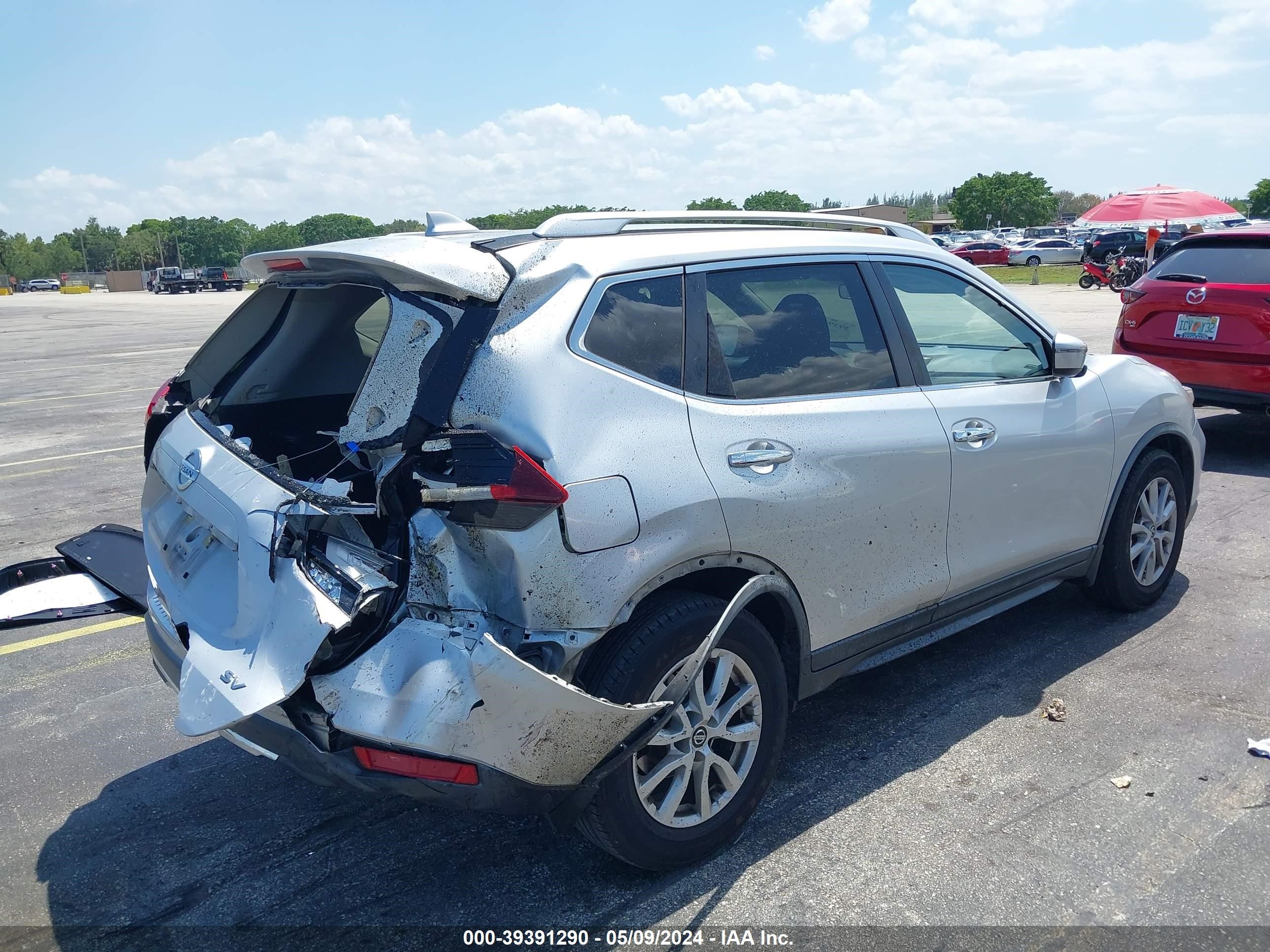 Photo 3 VIN: KNMAT2MT4JP617471 - NISSAN ROGUE 