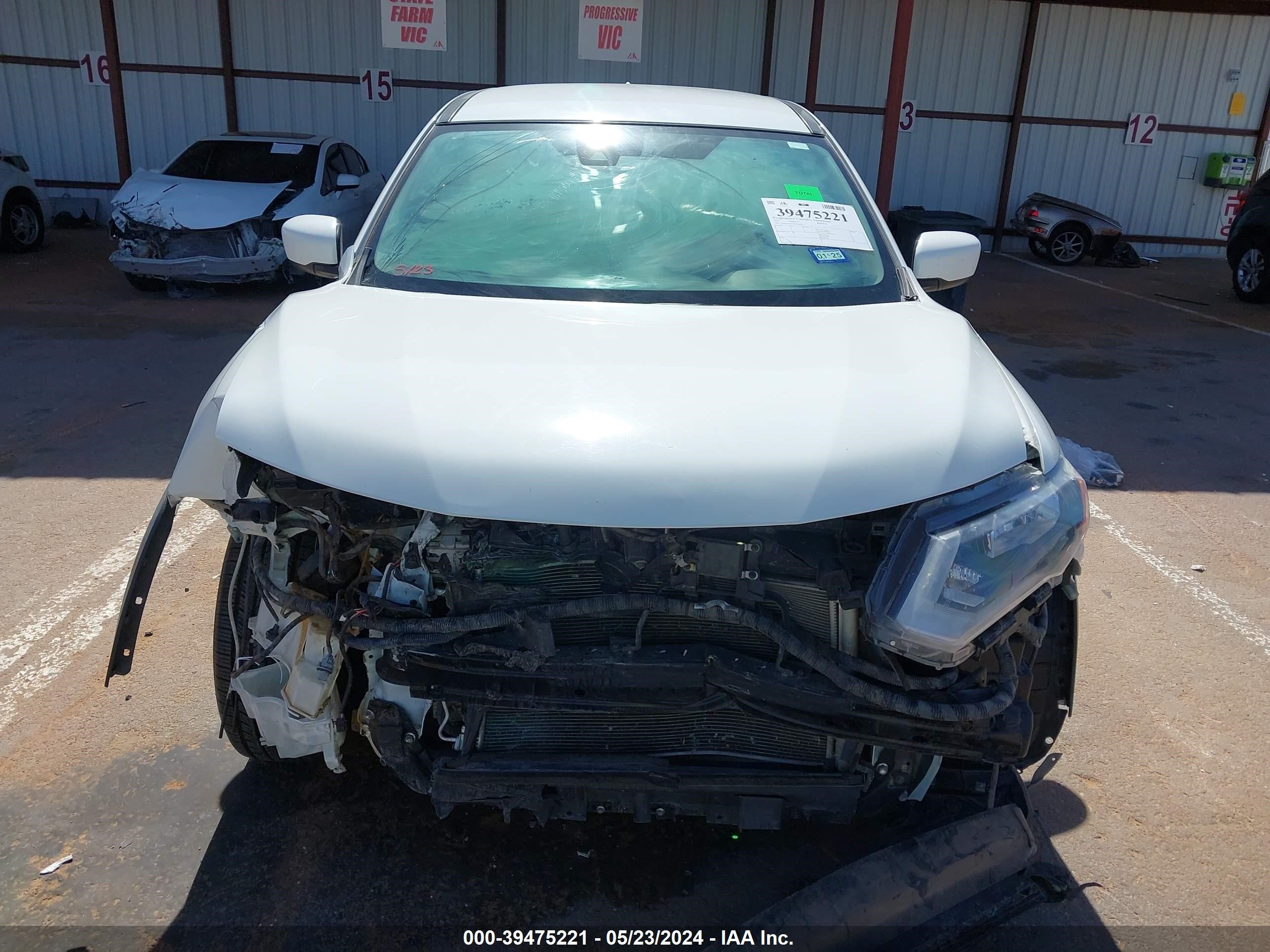 Photo 11 VIN: KNMAT2MT4KP520949 - NISSAN ROGUE 