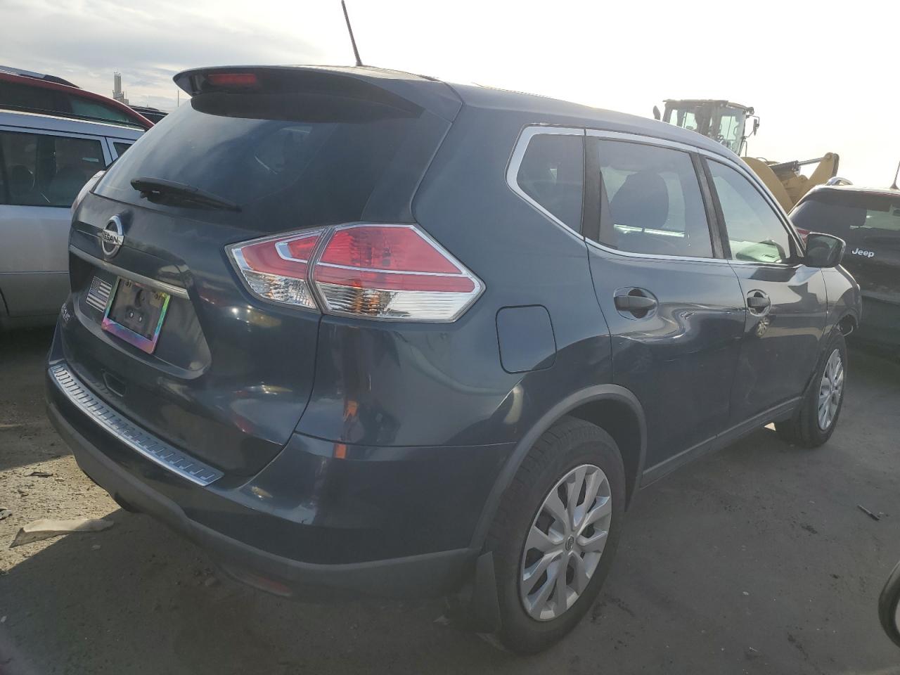 Photo 2 VIN: KNMAT2MT5GP728832 - NISSAN ROGUE 