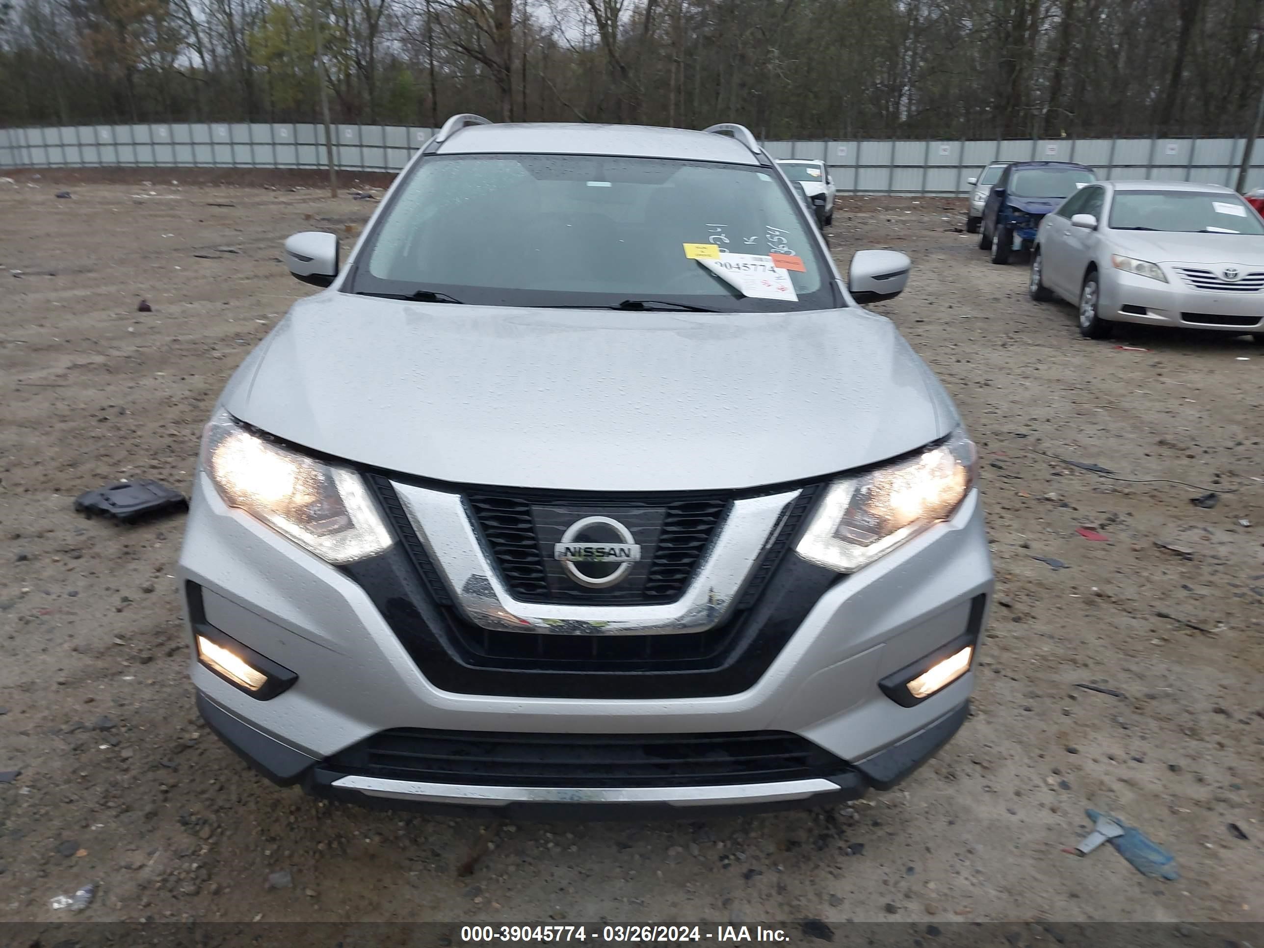 Photo 11 VIN: KNMAT2MT5HP603654 - NISSAN ROGUE 