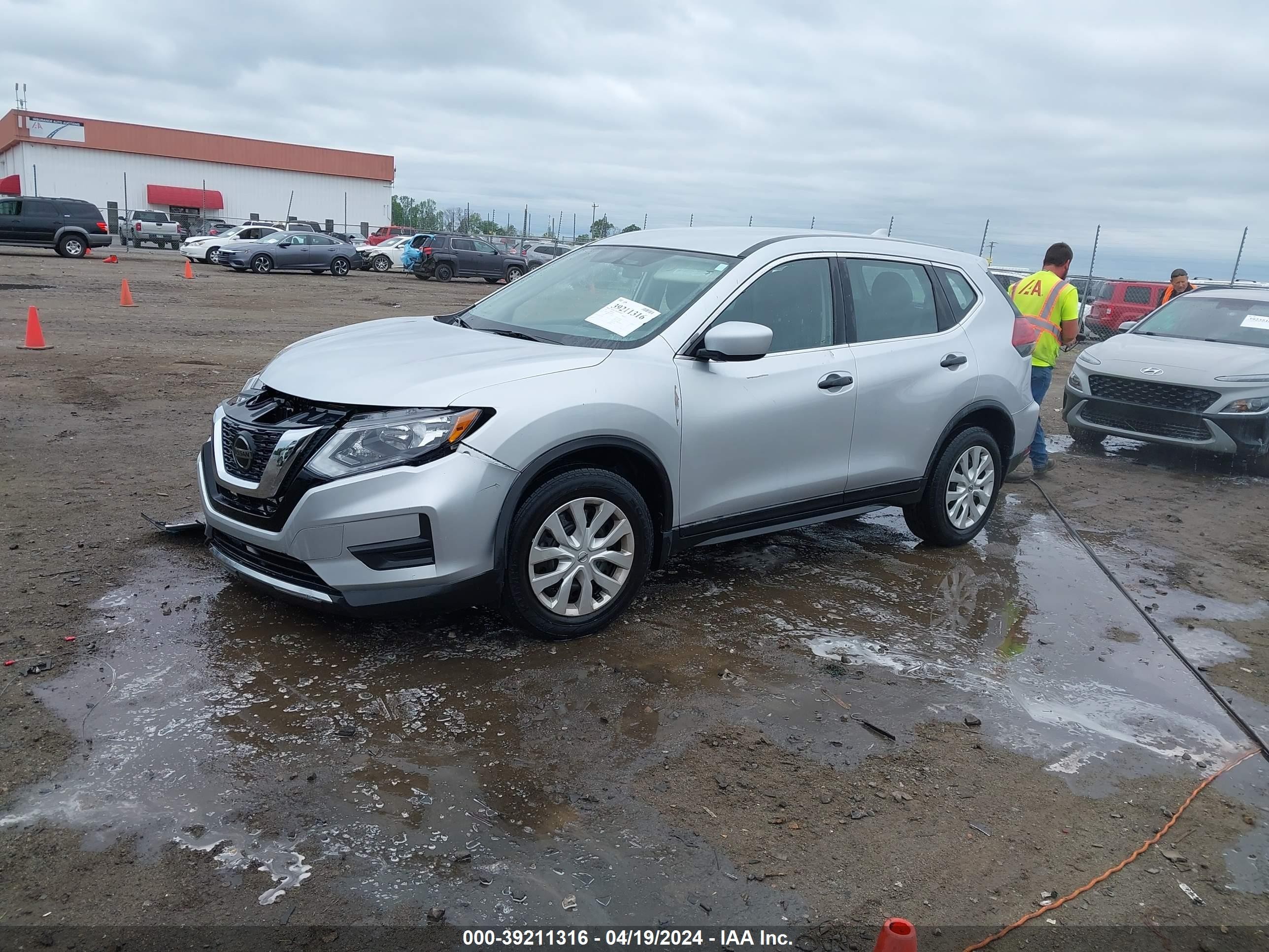 Photo 1 VIN: KNMAT2MT5JP599501 - NISSAN ROGUE 