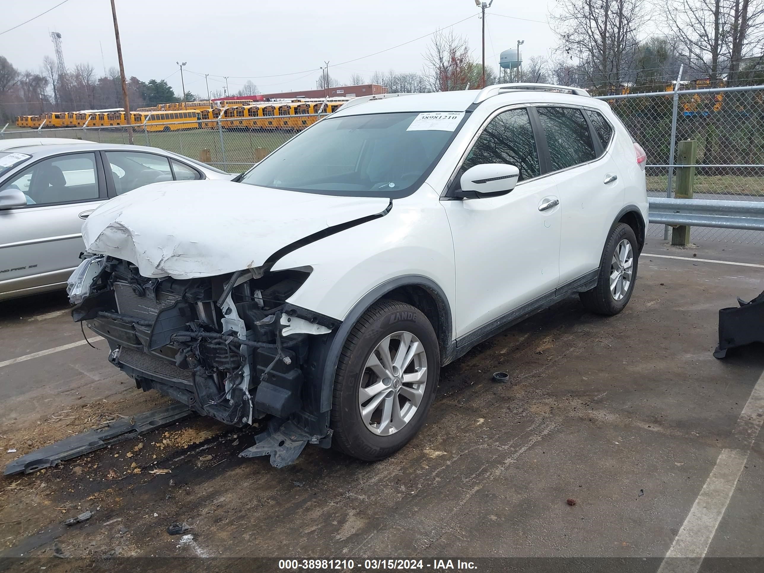 Photo 1 VIN: KNMAT2MT6GP664977 - NISSAN ROGUE 