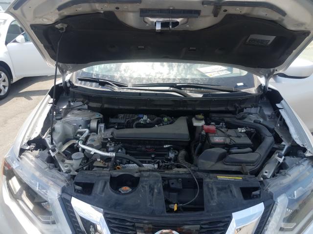 Photo 6 VIN: KNMAT2MT6HP609186 - NISSAN ROGUE 