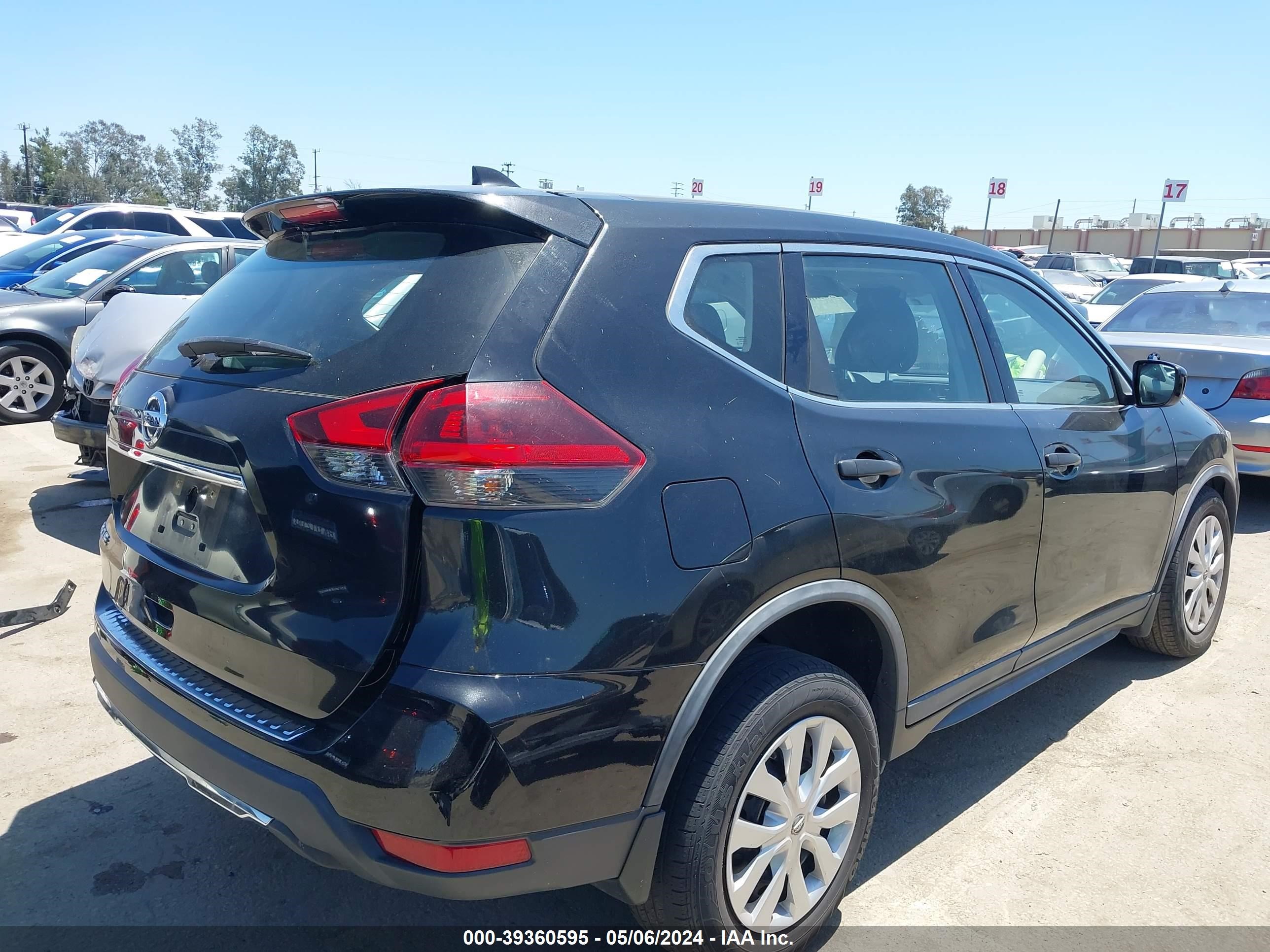 Photo 3 VIN: KNMAT2MT6JP539260 - NISSAN ROGUE 