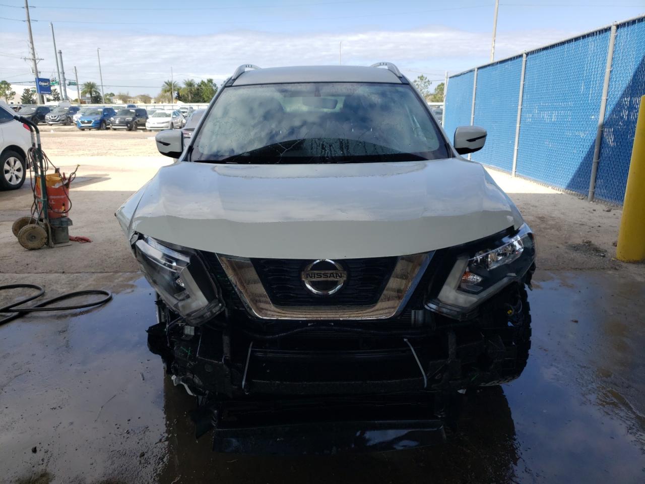 Photo 4 VIN: KNMAT2MT6JP565129 - NISSAN ROGUE 