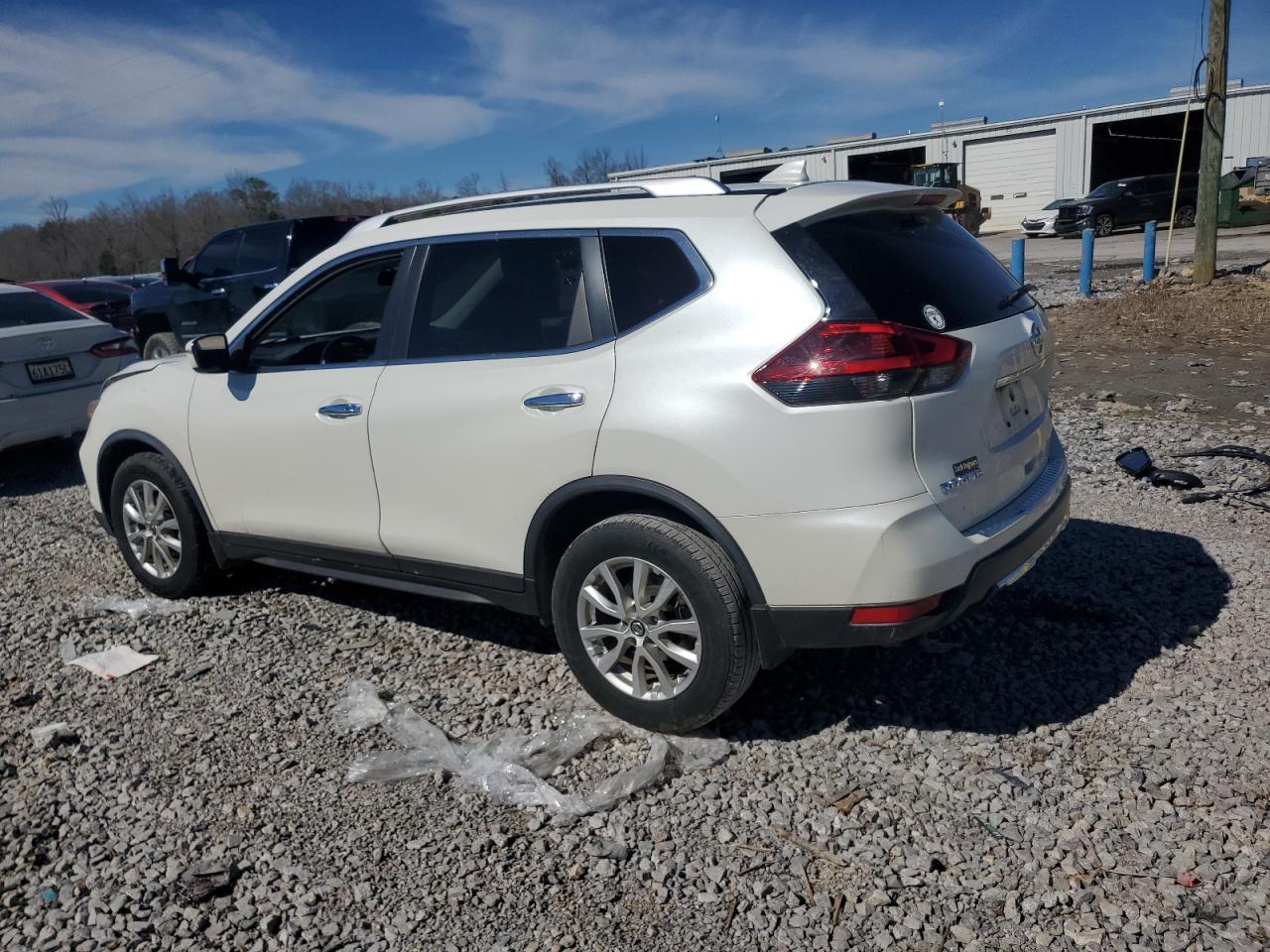 Photo 1 VIN: KNMAT2MT6JP622090 - NISSAN ROGUE 