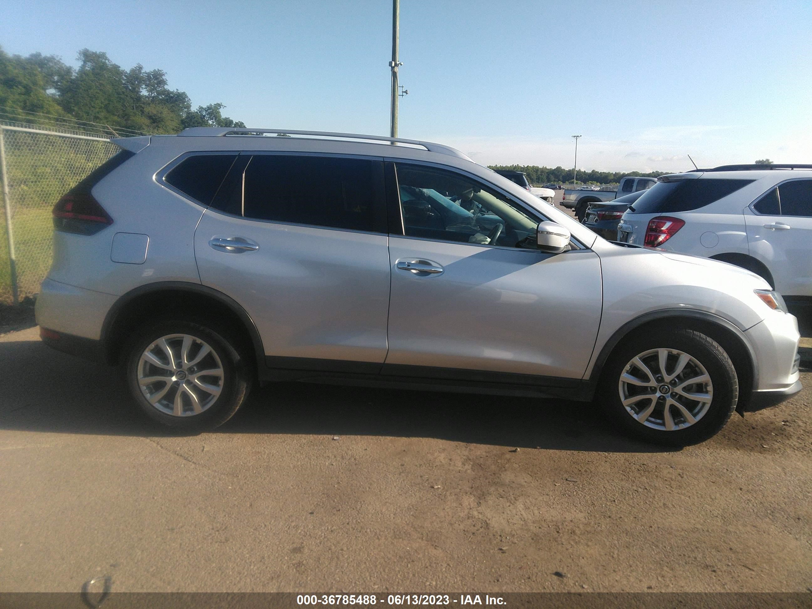 Photo 11 VIN: KNMAT2MT6KP531452 - NISSAN ROGUE 