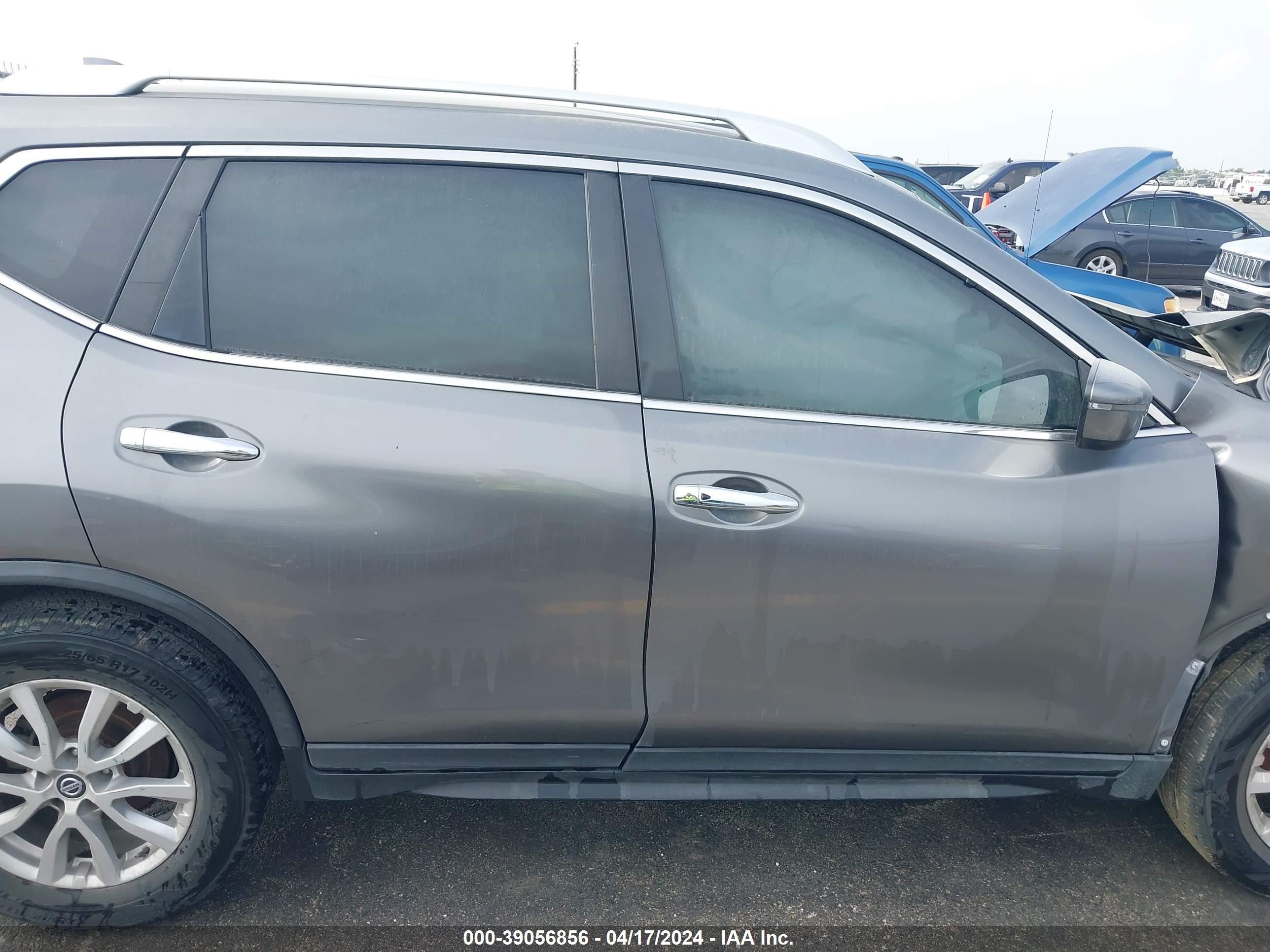 Photo 11 VIN: KNMAT2MT6KP536425 - NISSAN ROGUE 