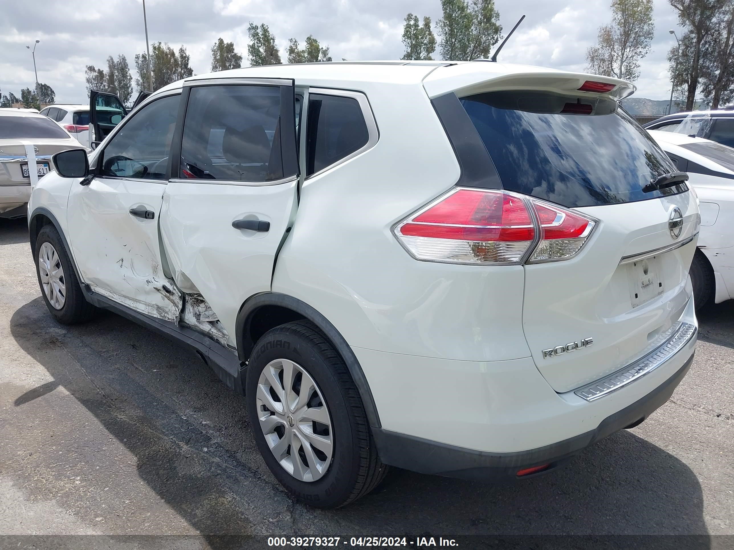 Photo 2 VIN: KNMAT2MT7GP593627 - NISSAN ROGUE 