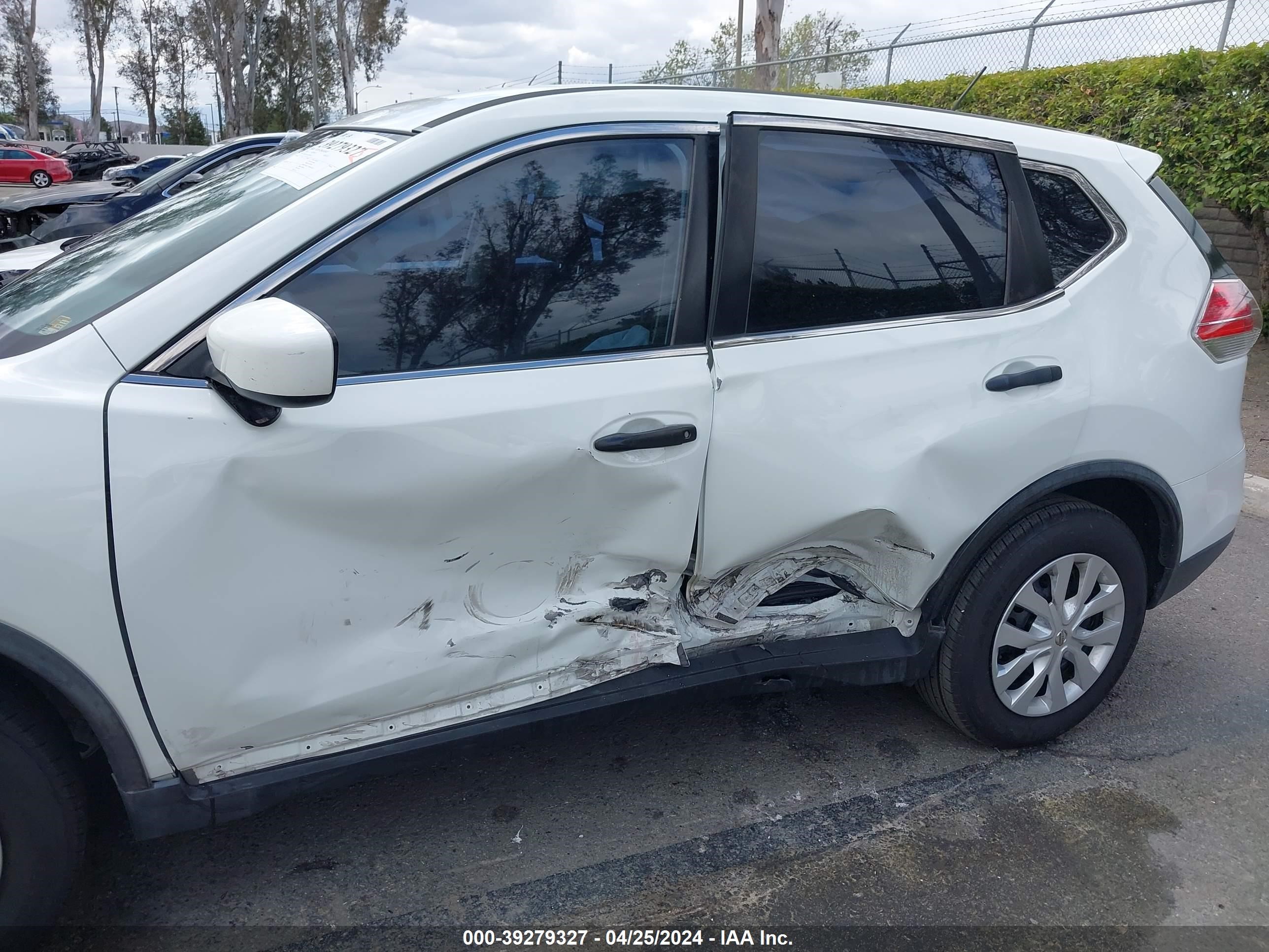 Photo 5 VIN: KNMAT2MT7GP593627 - NISSAN ROGUE 