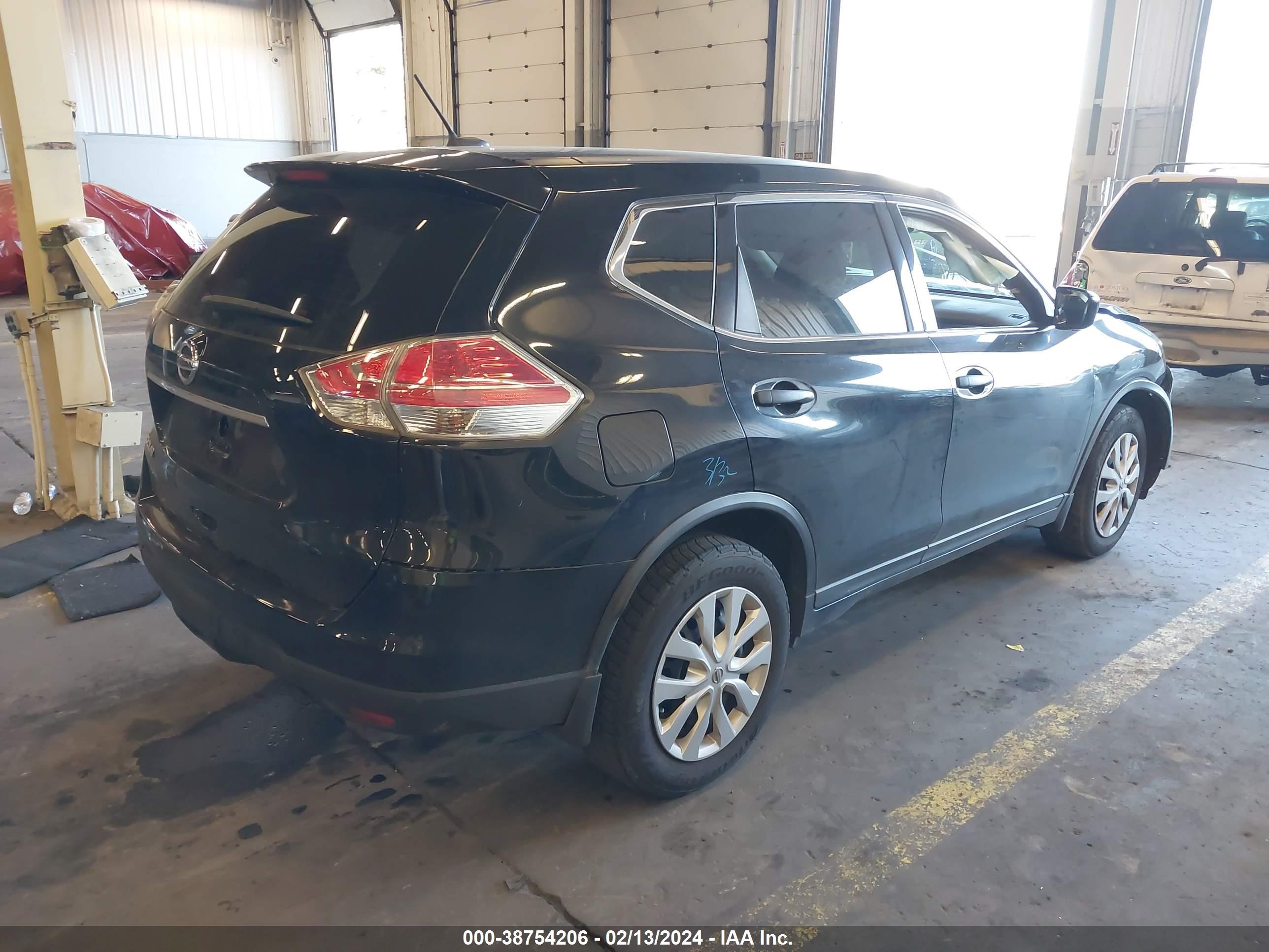 Photo 3 VIN: KNMAT2MT7GP733207 - NISSAN ROGUE 