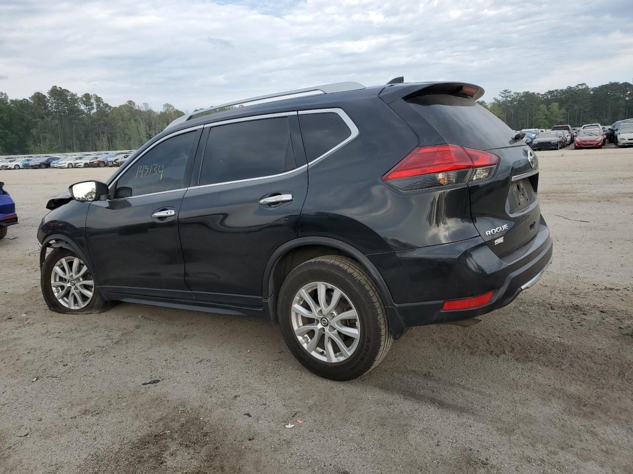 Photo 1 VIN: KNMAT2MT7HP602537 - NISSAN ROGUE 