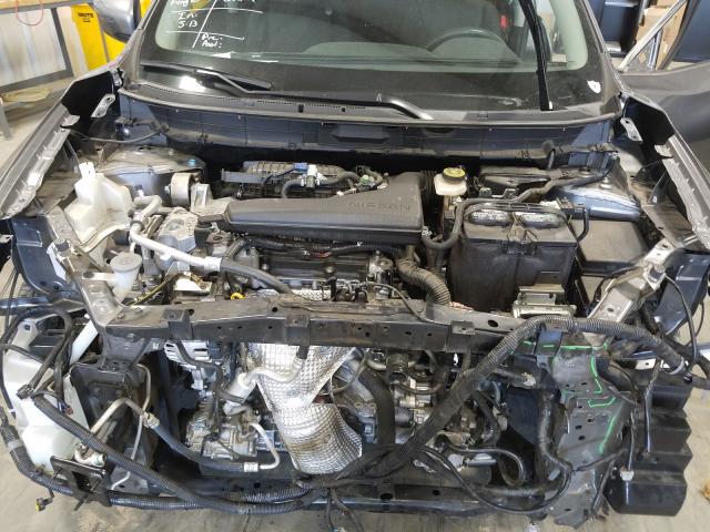 Photo 6 VIN: KNMAT2MT7HP619452 - NISSAN ROGUE 