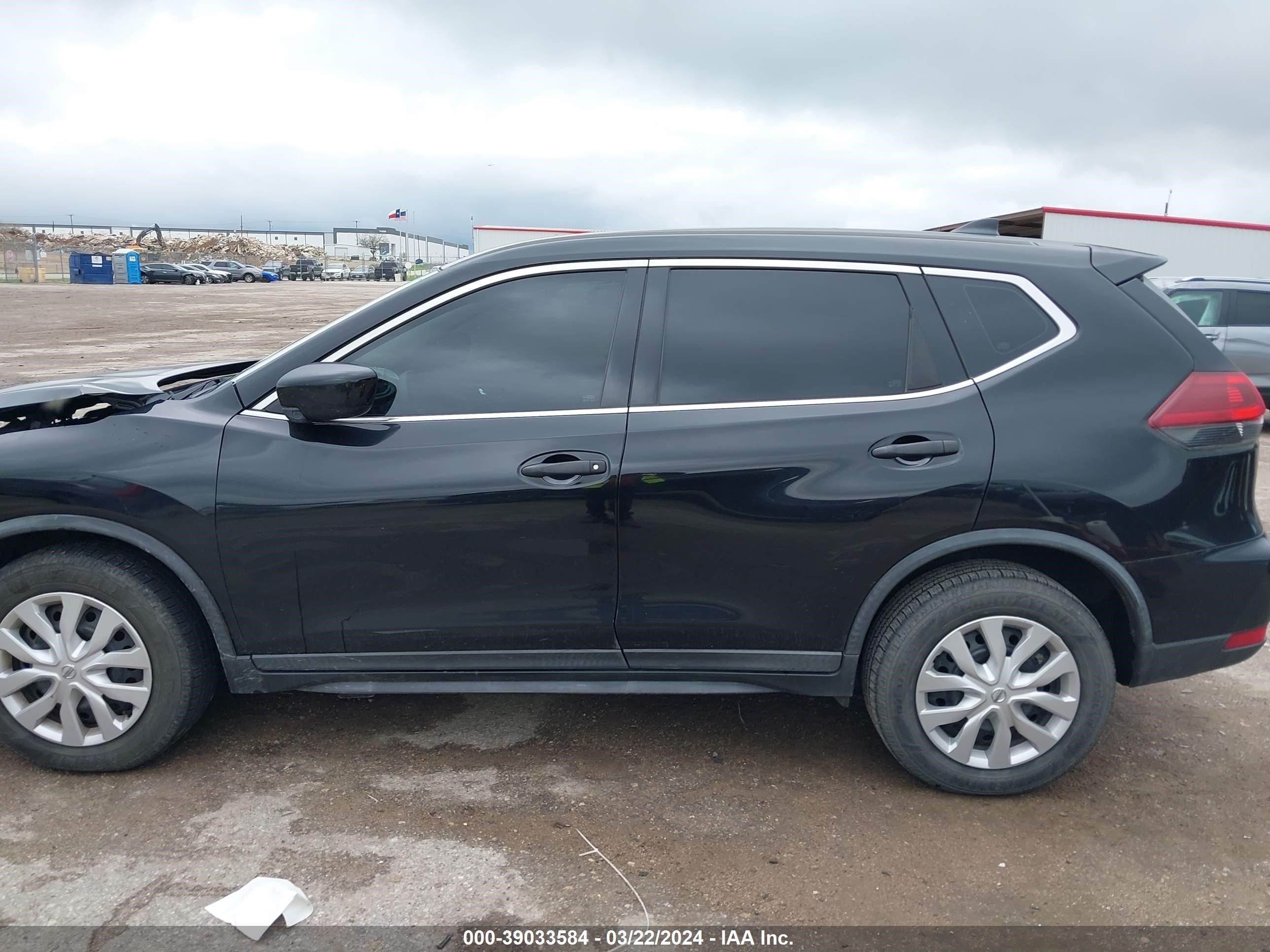 Photo 13 VIN: KNMAT2MT7JP517221 - NISSAN ROGUE 