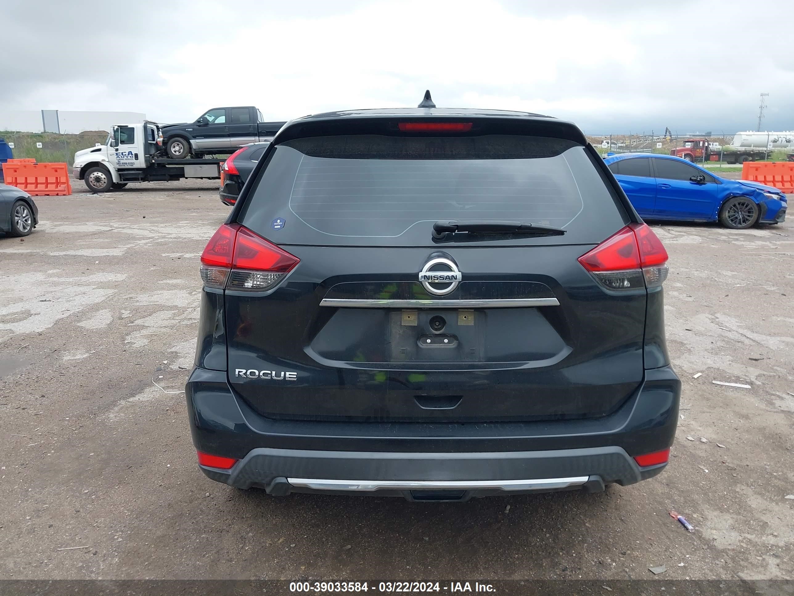 Photo 15 VIN: KNMAT2MT7JP517221 - NISSAN ROGUE 