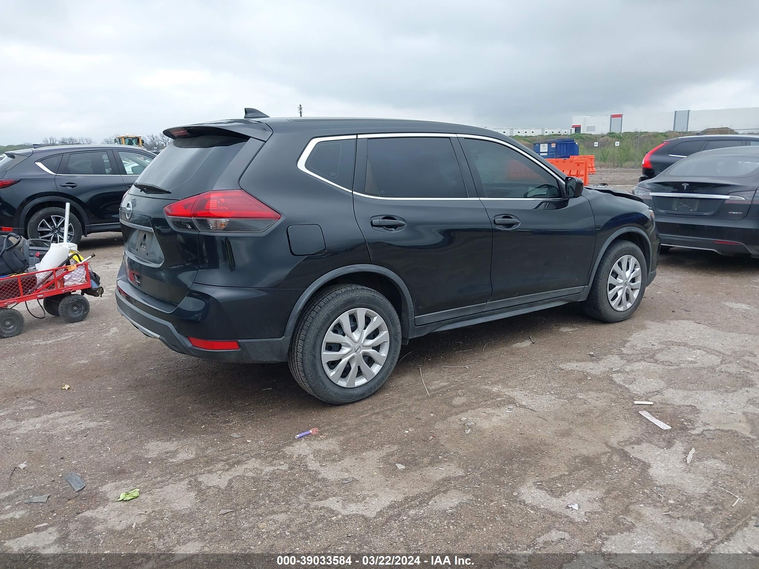 Photo 3 VIN: KNMAT2MT7JP517221 - NISSAN ROGUE 