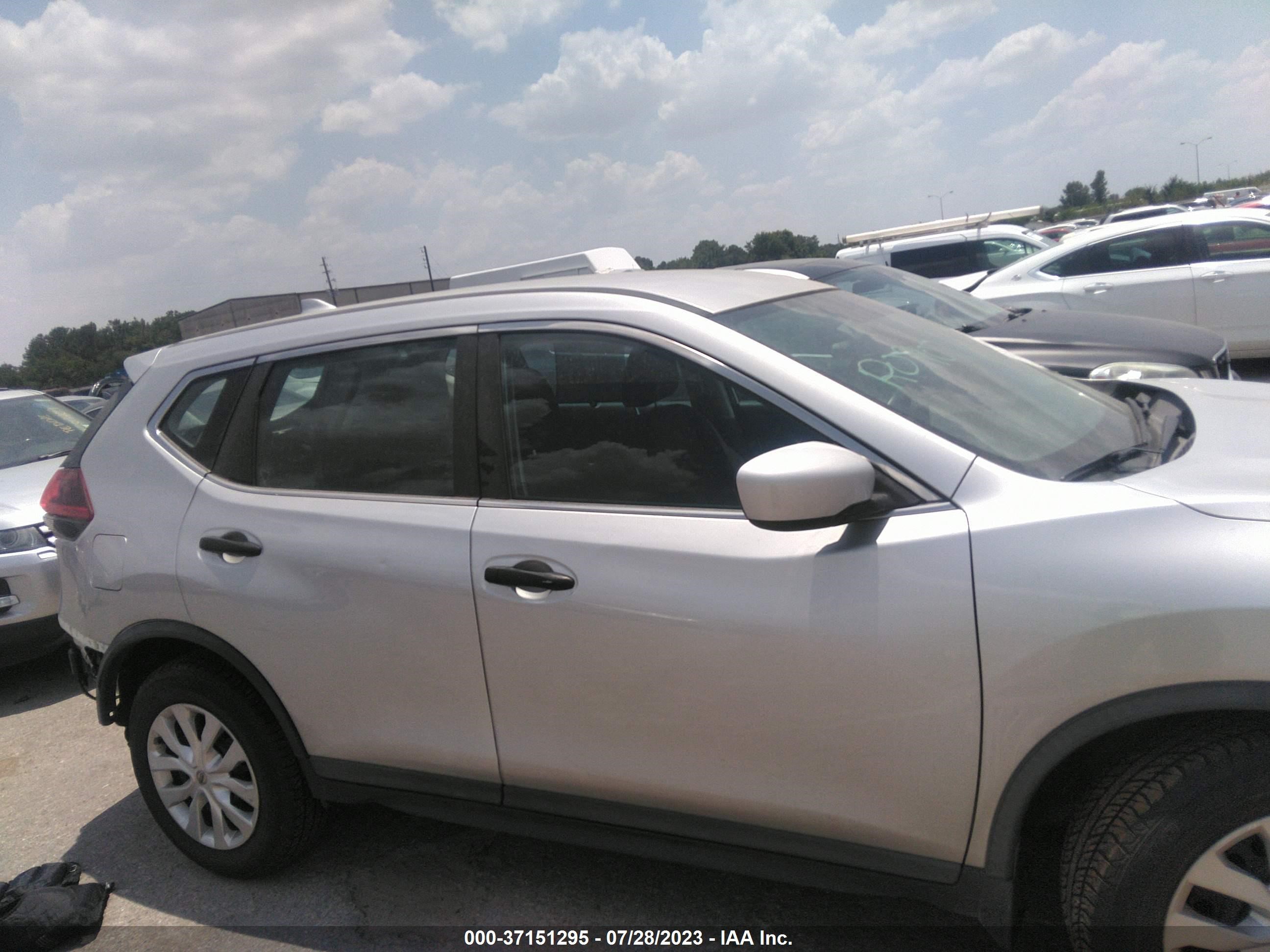 Photo 12 VIN: KNMAT2MT7JP528851 - NISSAN ROGUE 