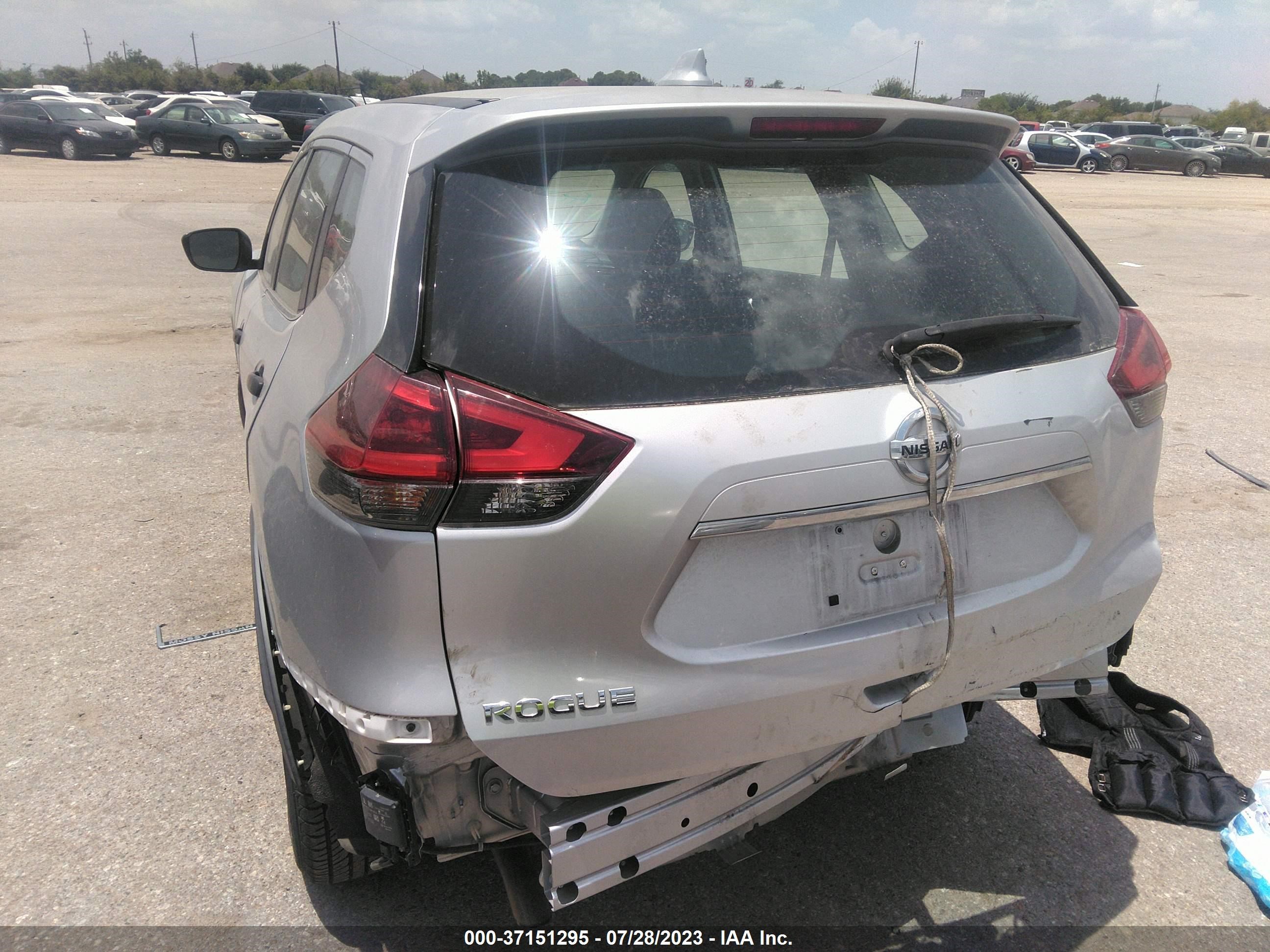 Photo 2 VIN: KNMAT2MT7JP528851 - NISSAN ROGUE 