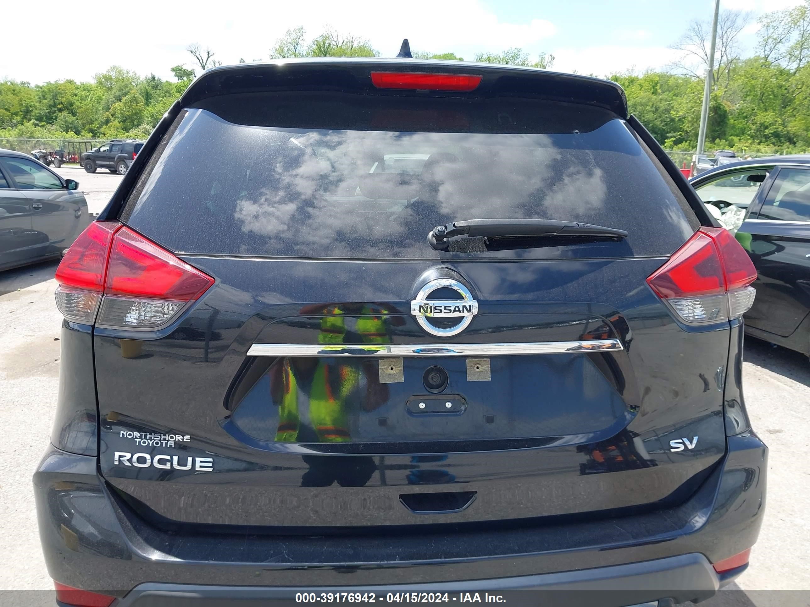 Photo 15 VIN: KNMAT2MT7JP537162 - NISSAN ROGUE 