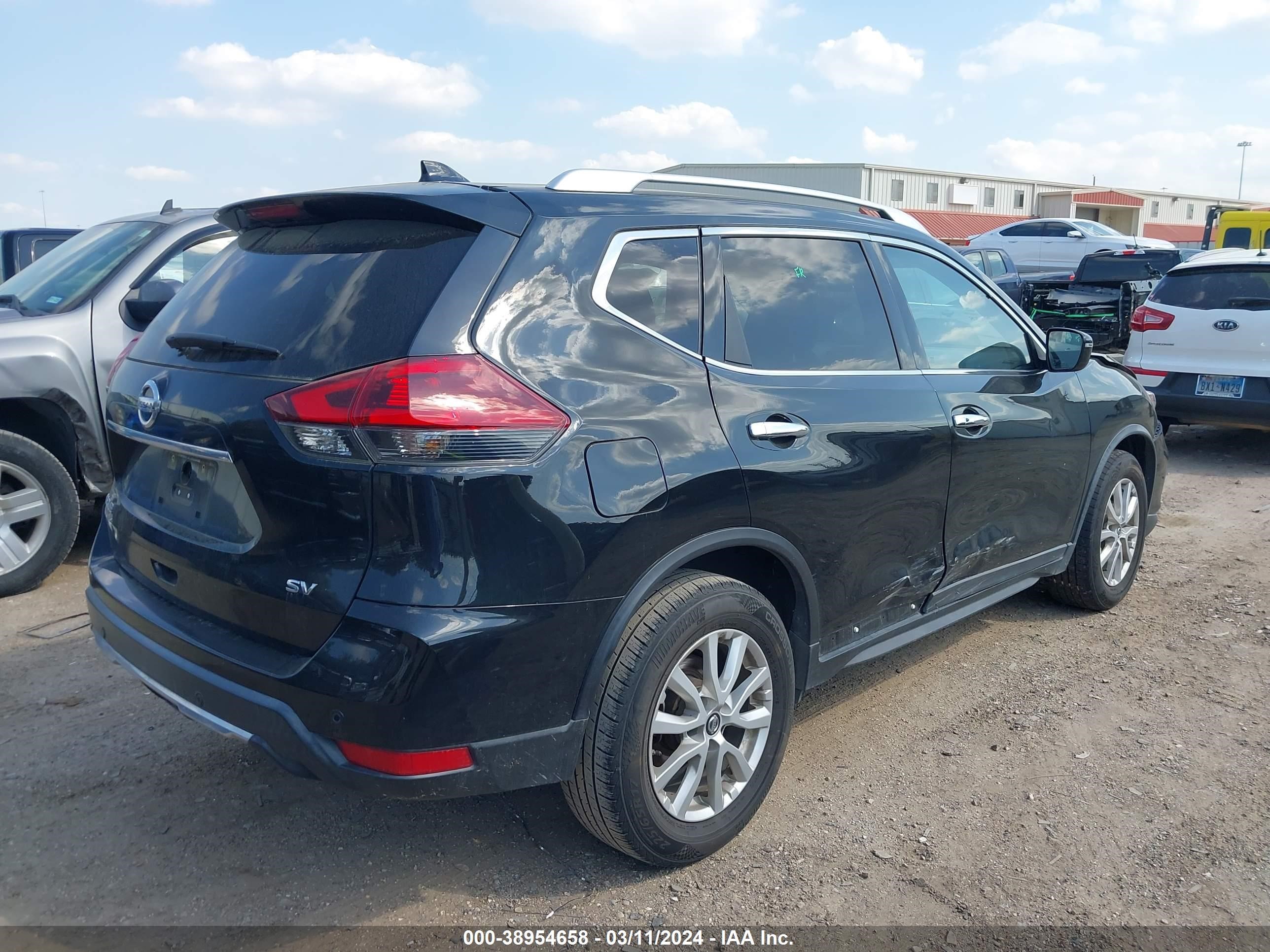 Photo 3 VIN: KNMAT2MT7LP505993 - NISSAN ROGUE 